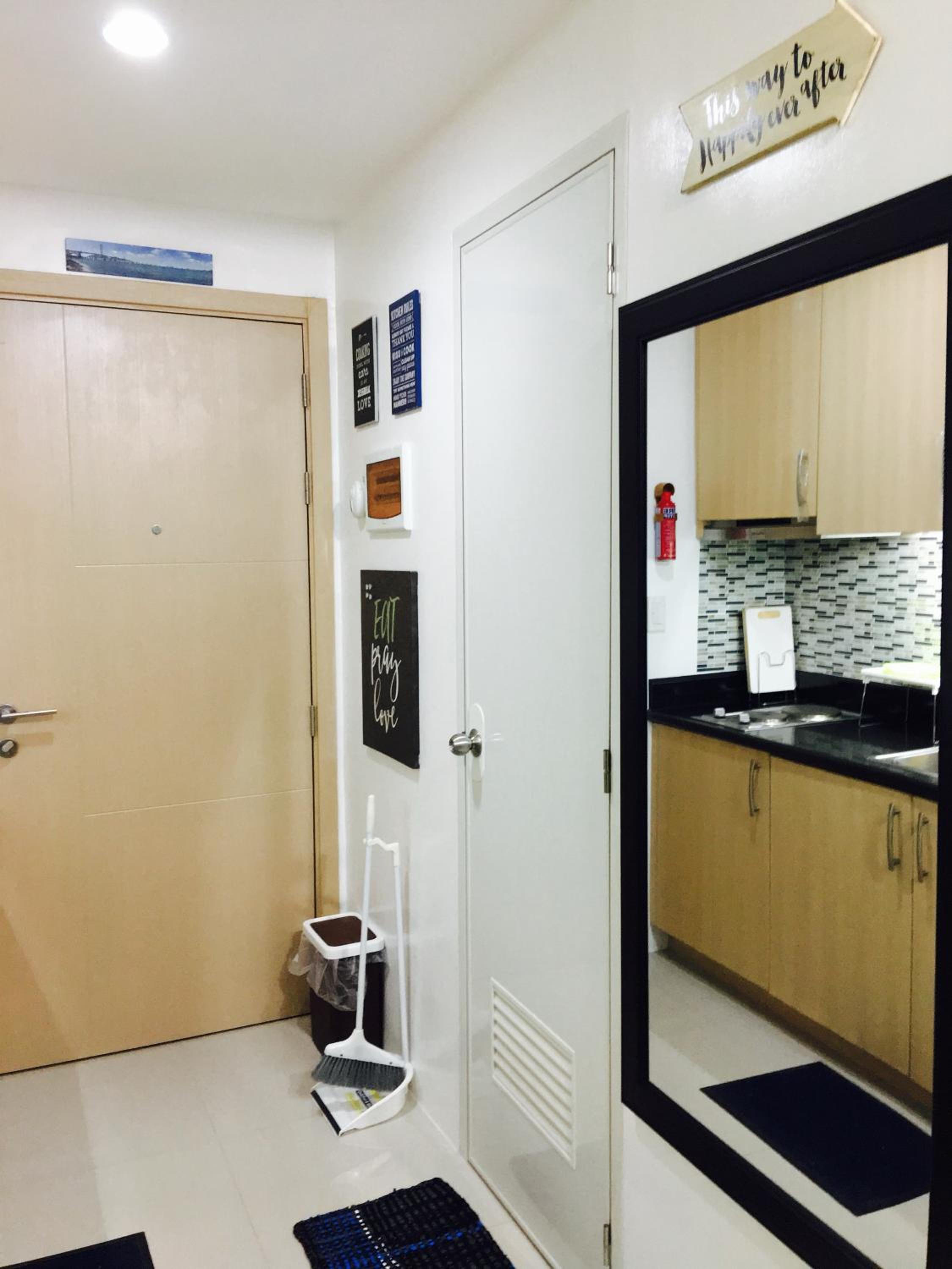One-Bedroom Apartment - Photo 6