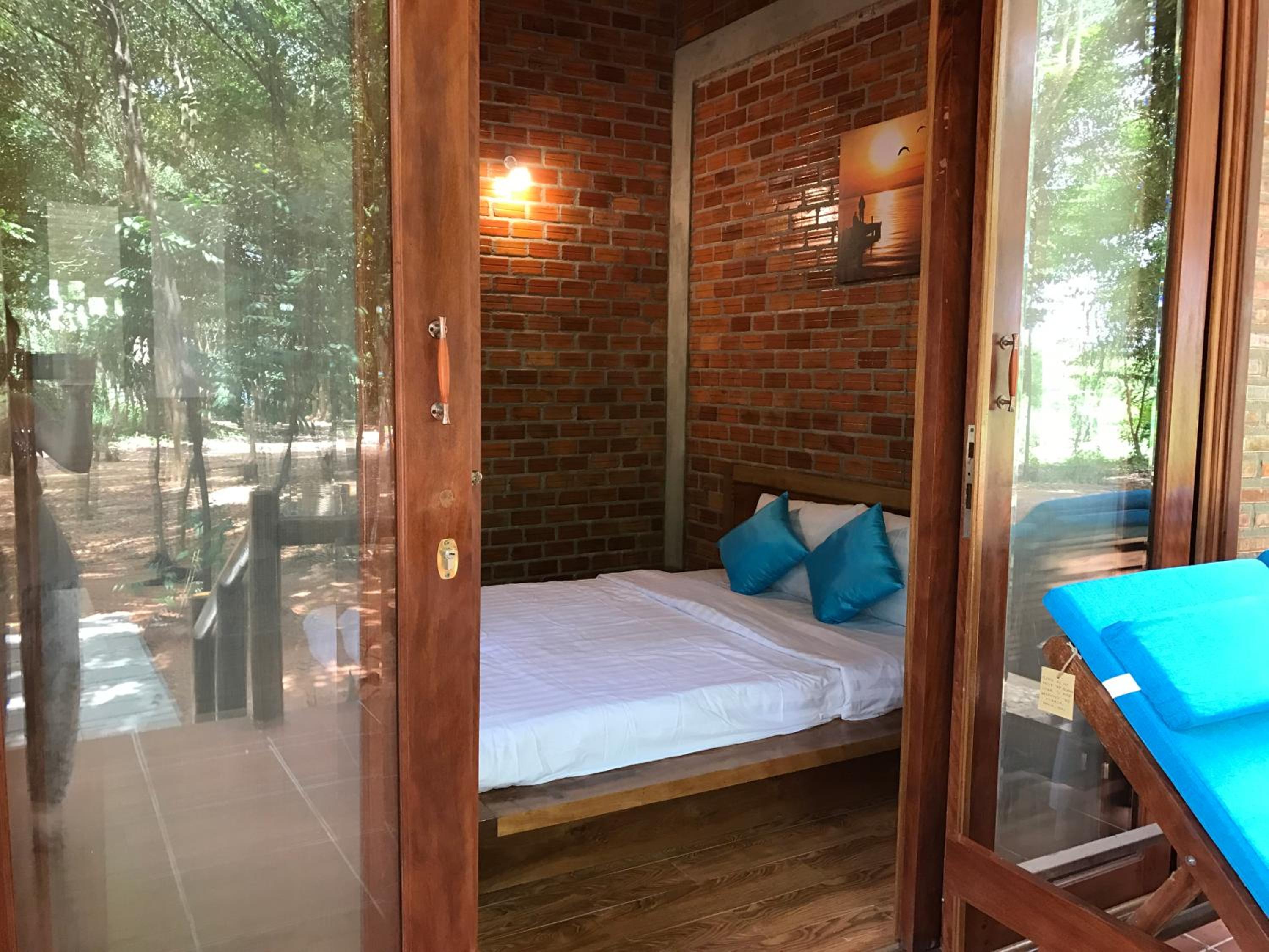 Deluxe Bungalow