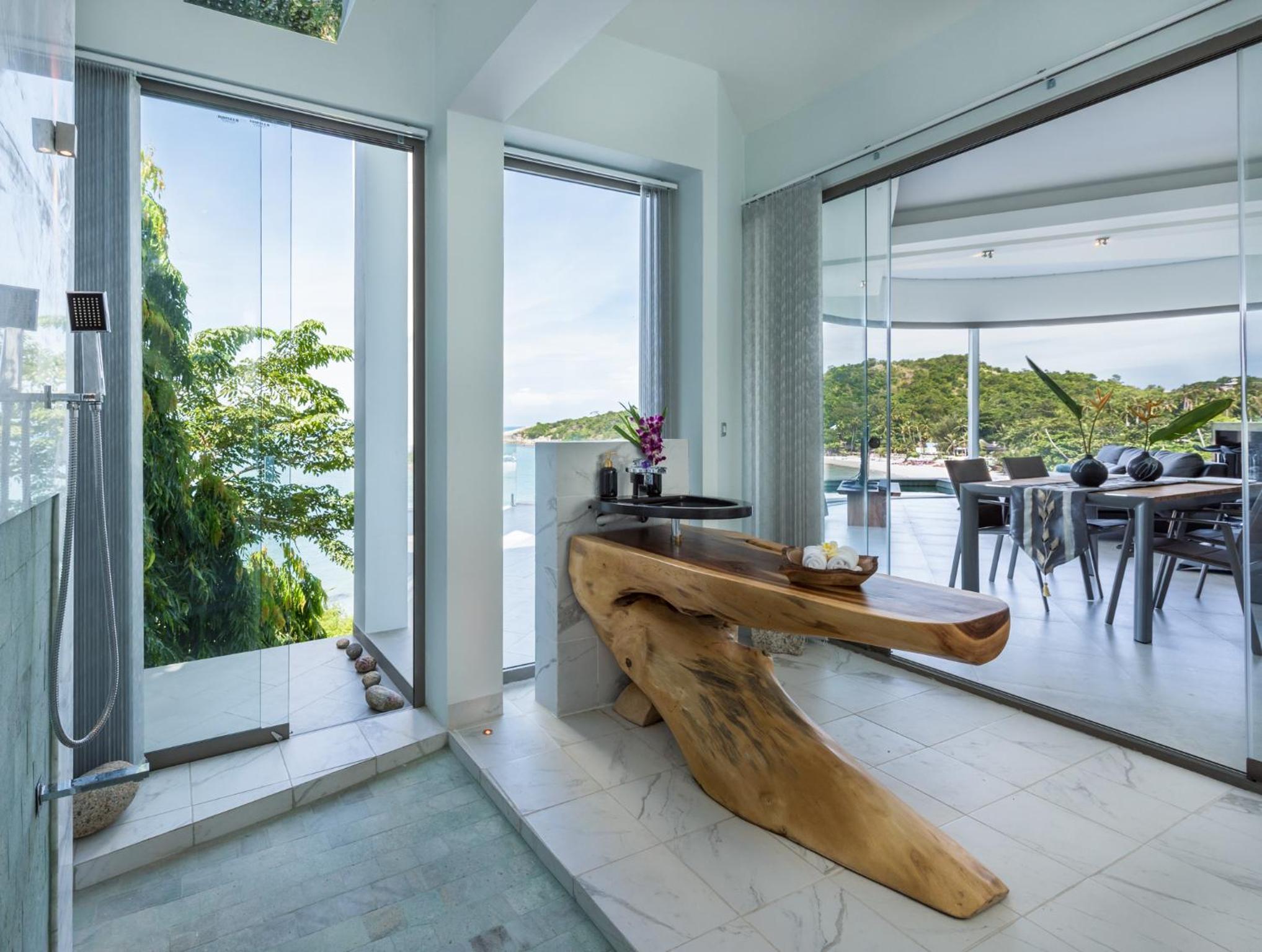 Villa with Sea View photo 3