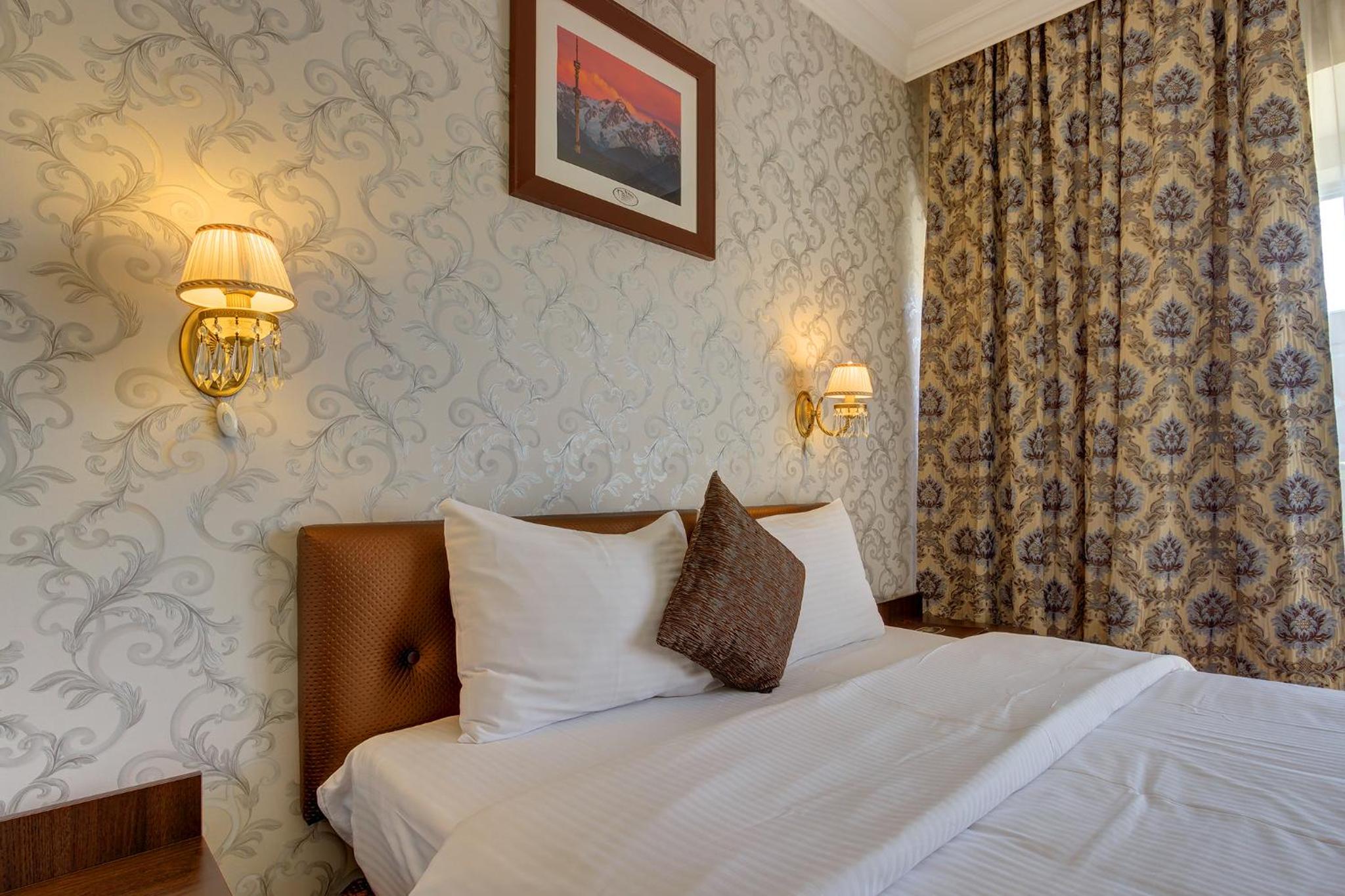 Standard King Room photo 3