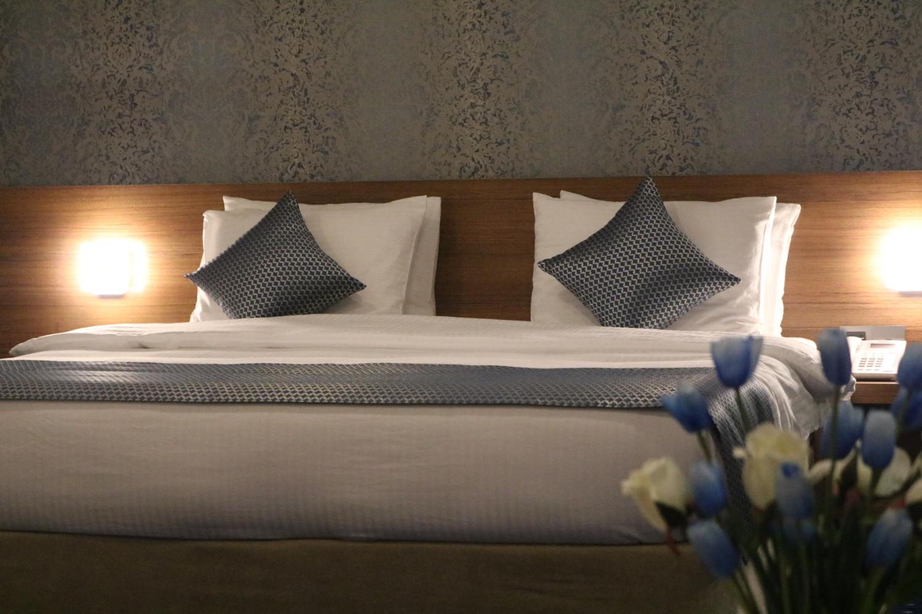 Double or Twin Room - Photo 3