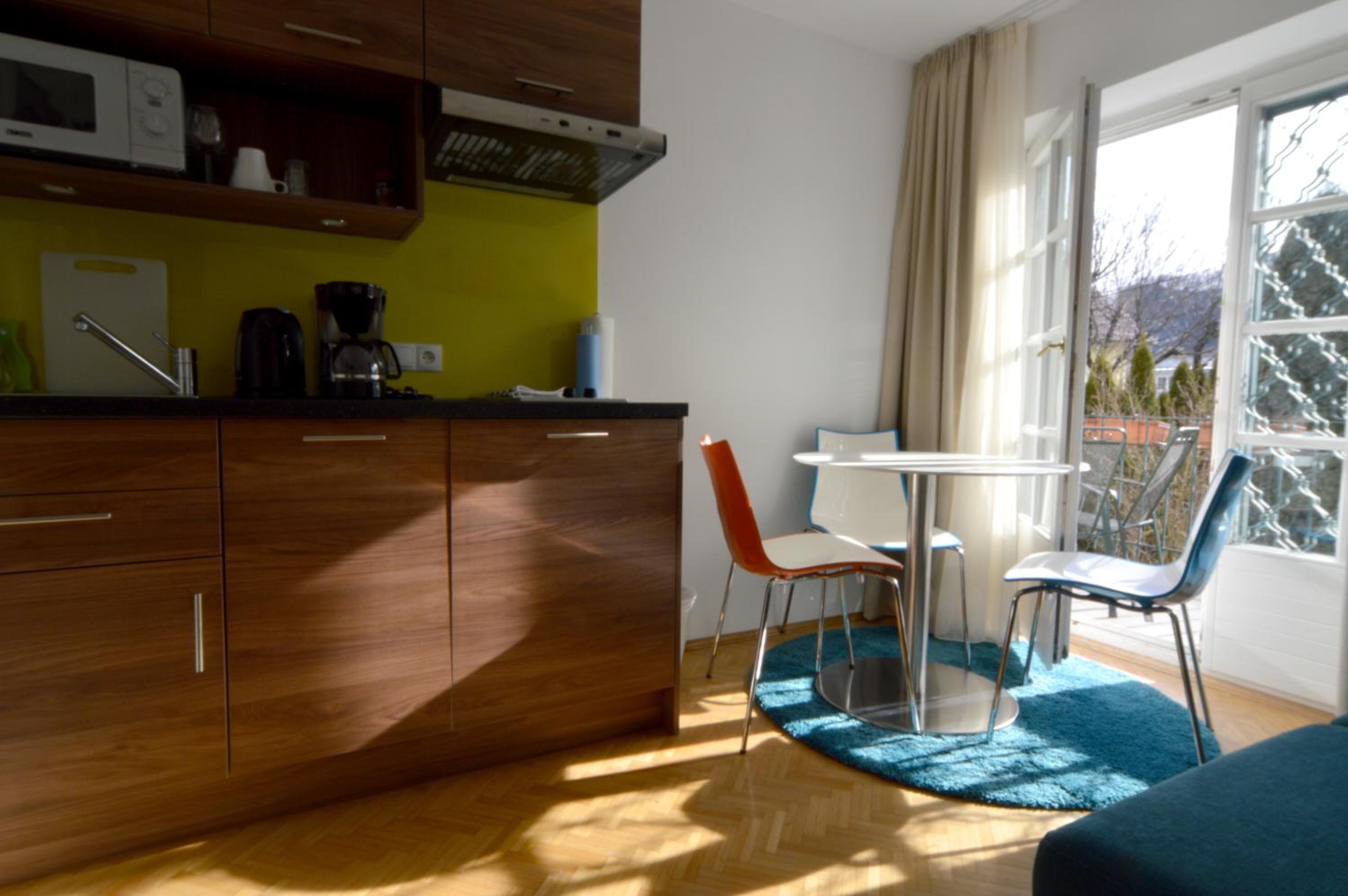 Apartment with Balcony - Photo 13