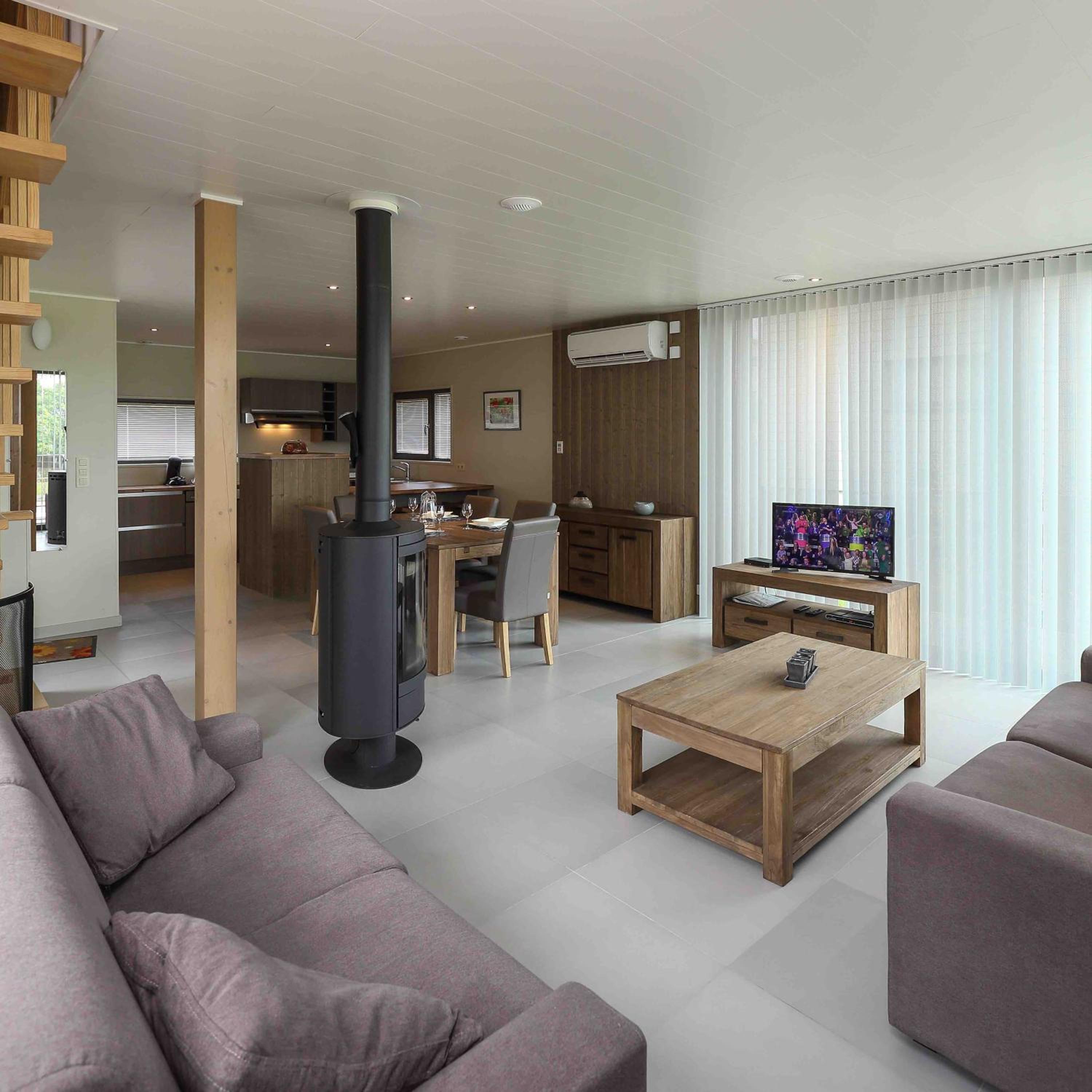 Superior Villa photo 2