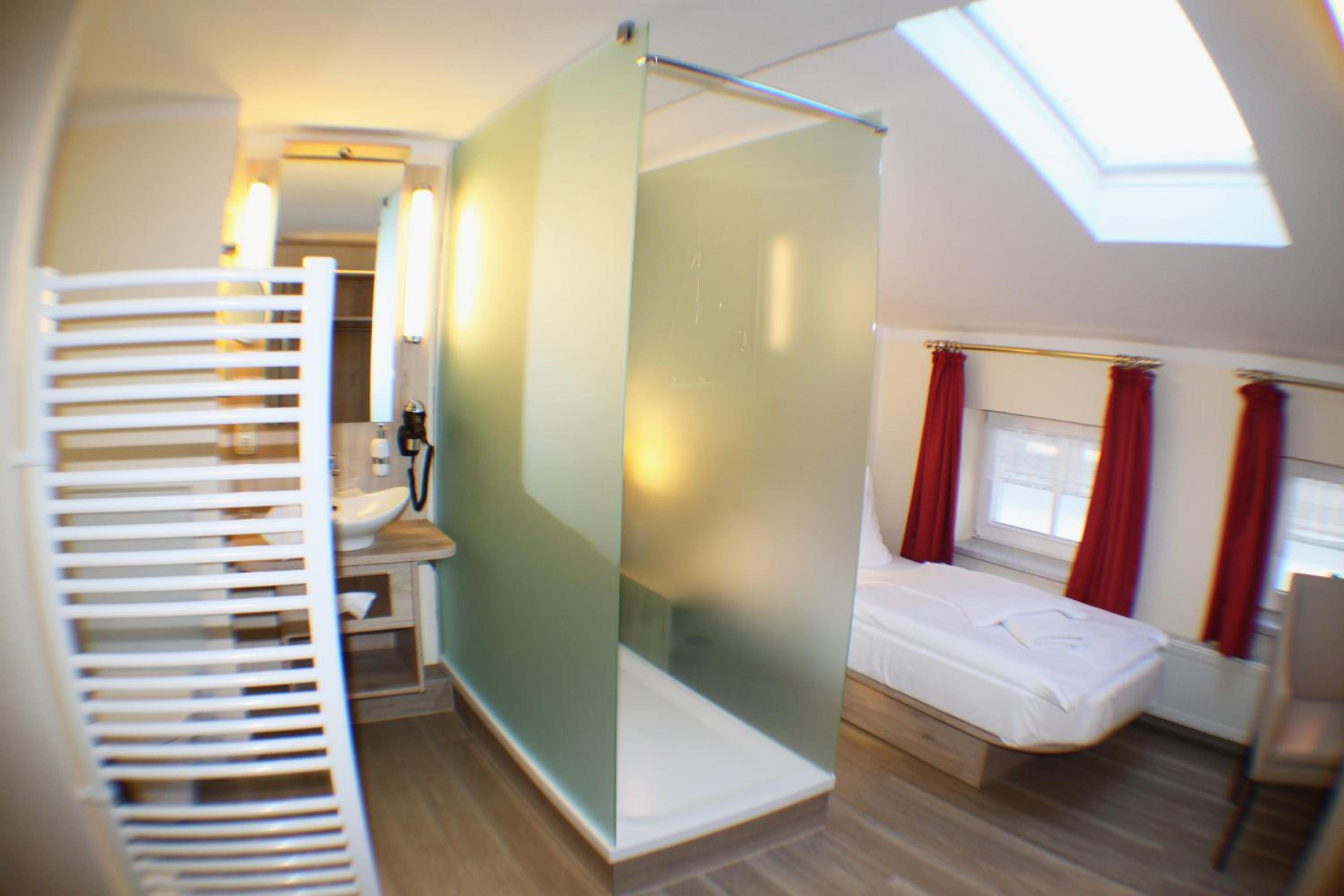 Single Room photo 3