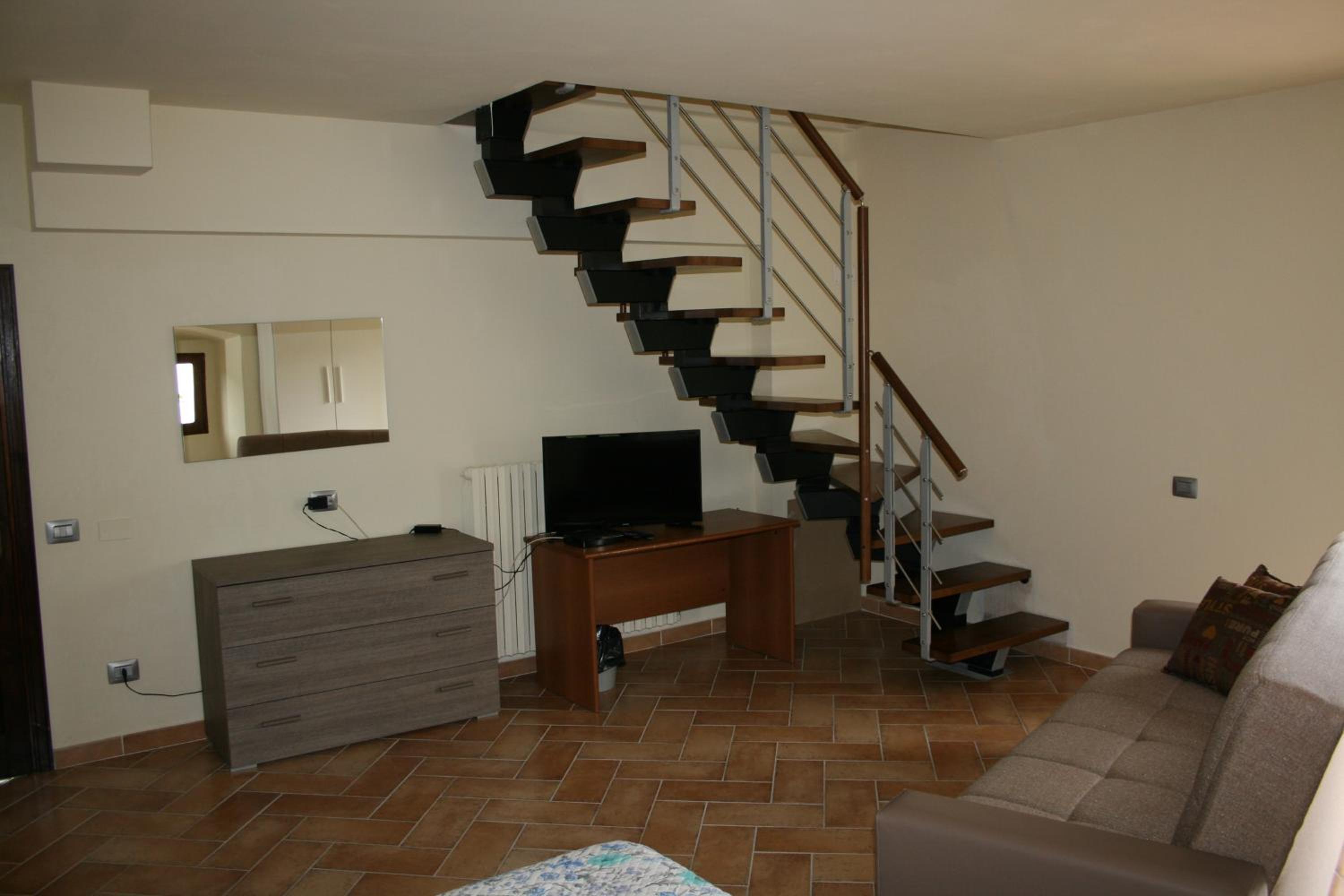 Deluxe Double Room with Balcony - Photo 2