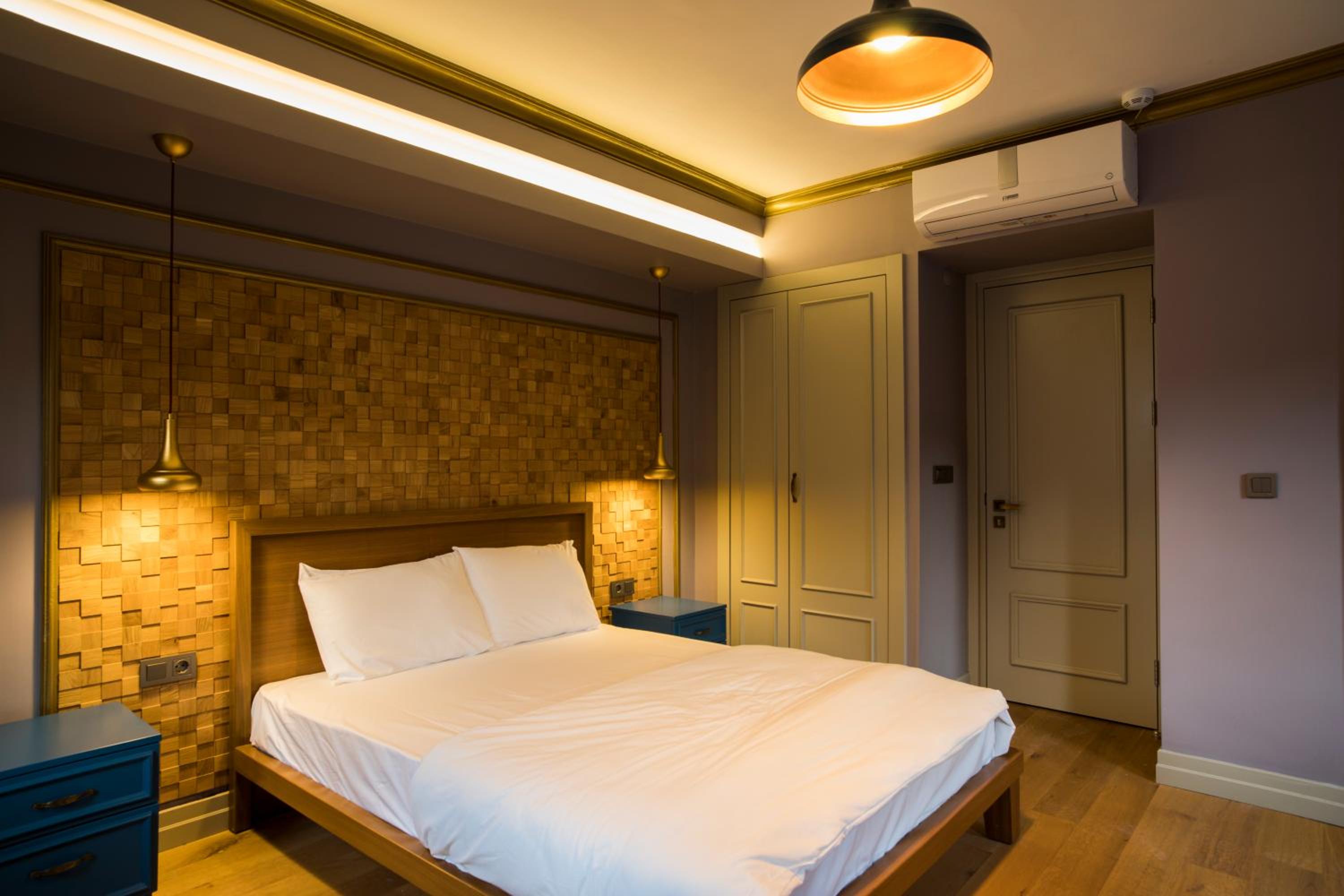 Budget Double Room photo 2