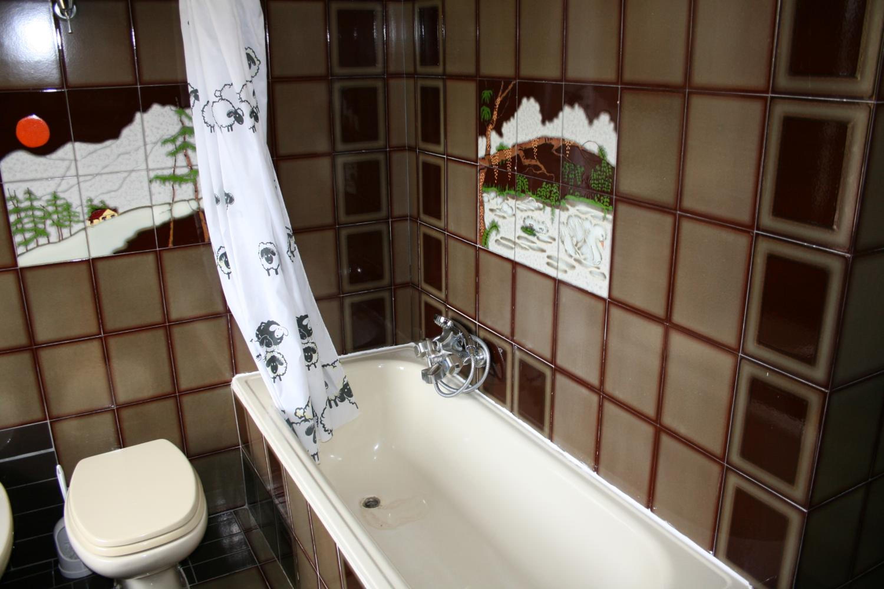 King Room with Balcony - Photo 2