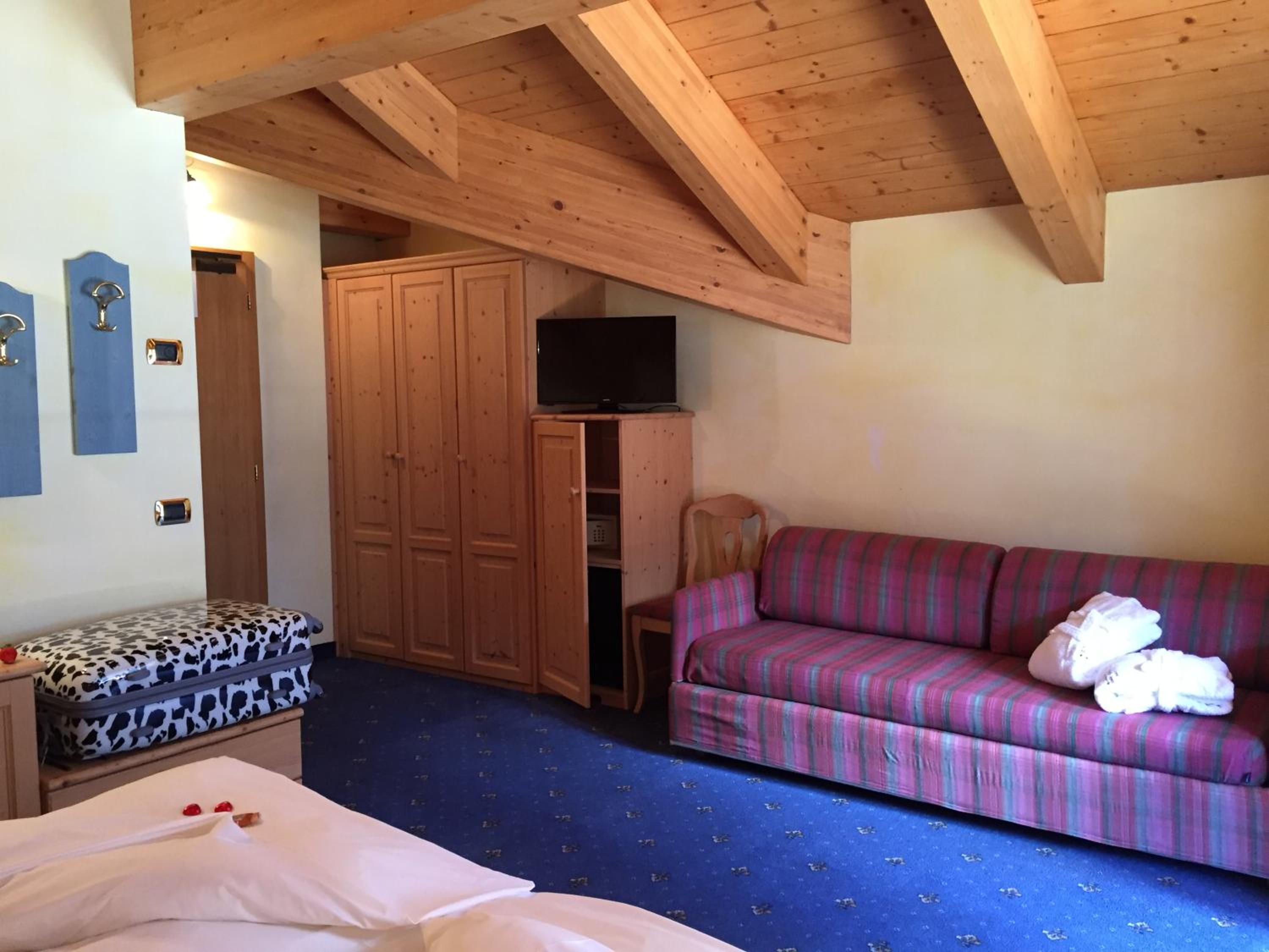 Junior Suite - Photo 12