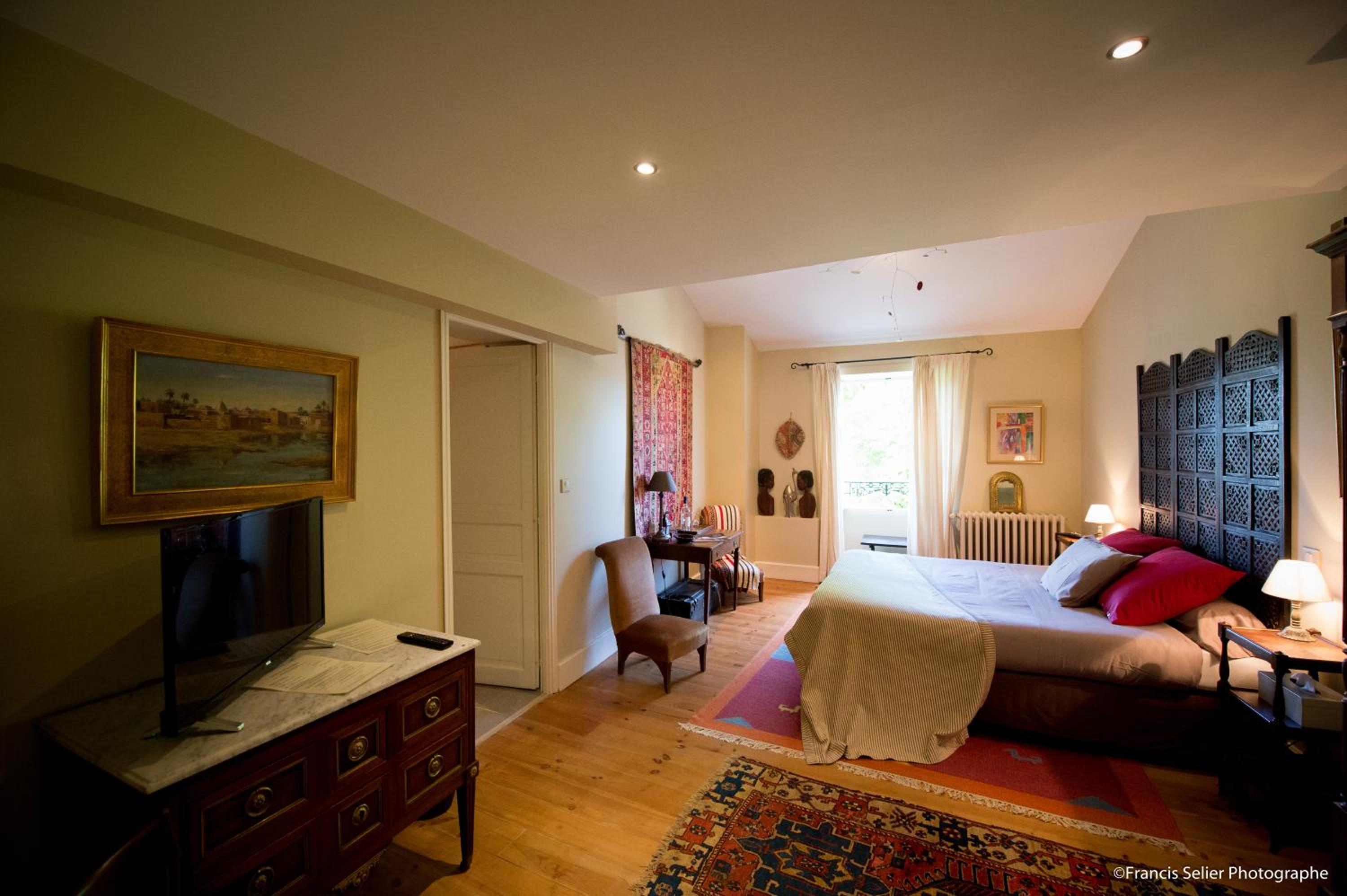 Double Room with Shower - Photo 6