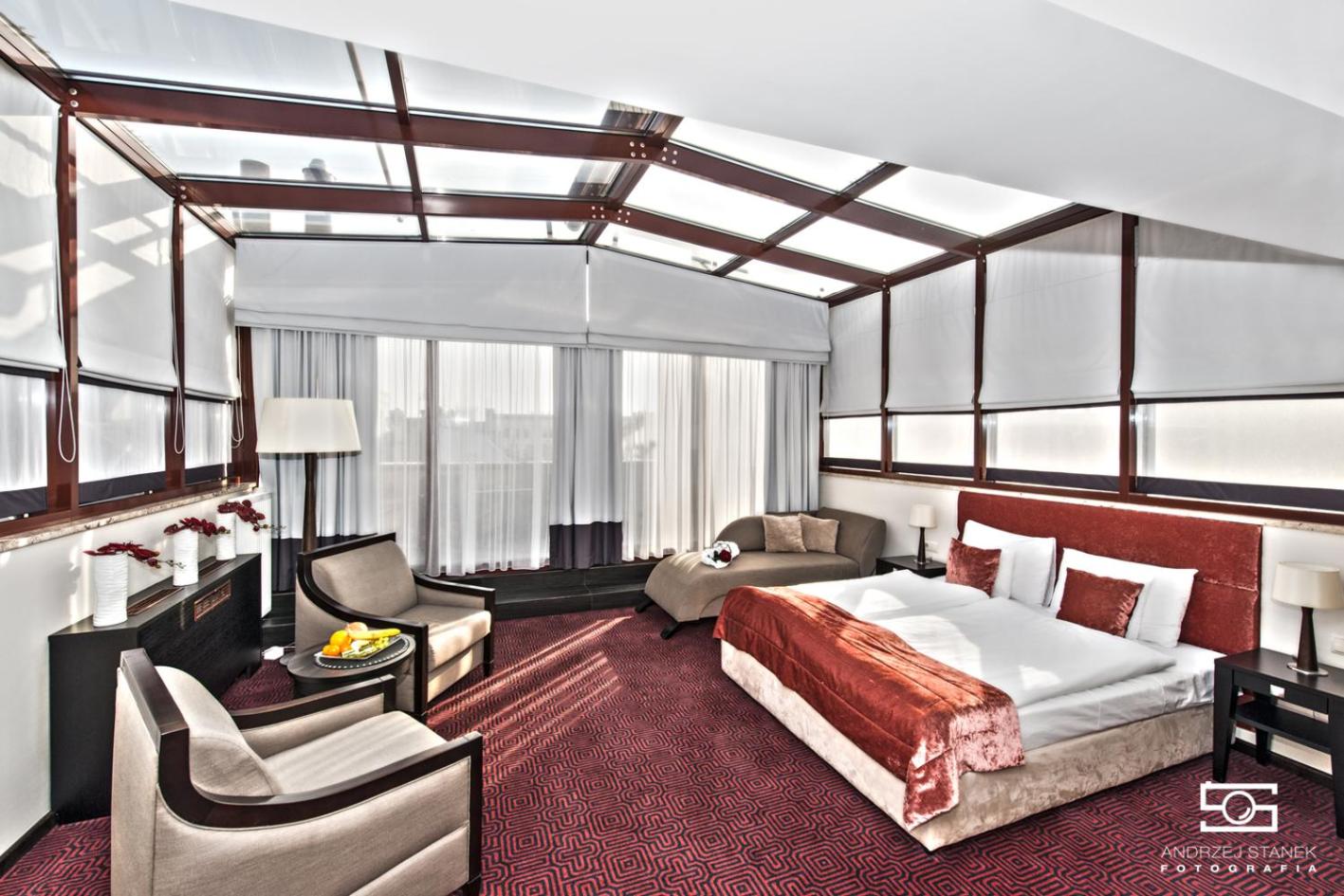 Business Double Room - Photo 1