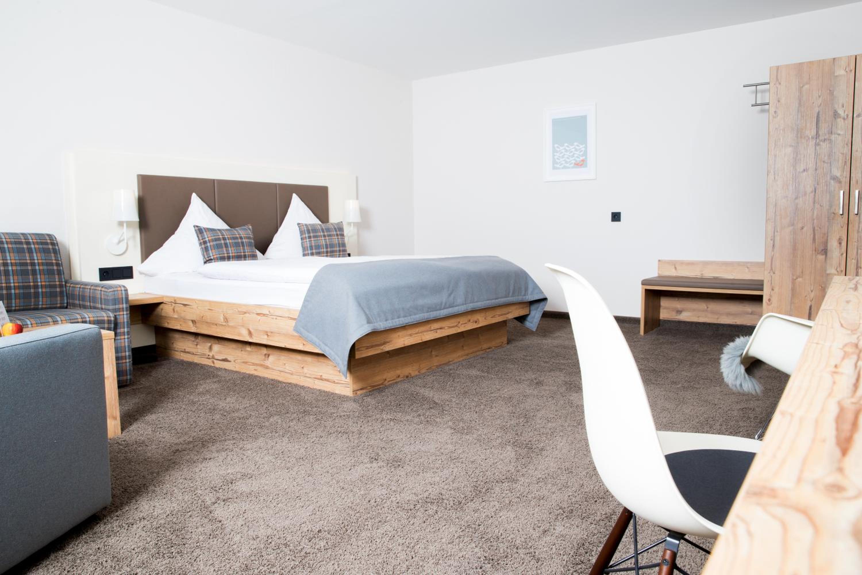 Deluxe Double Room - Photo 10