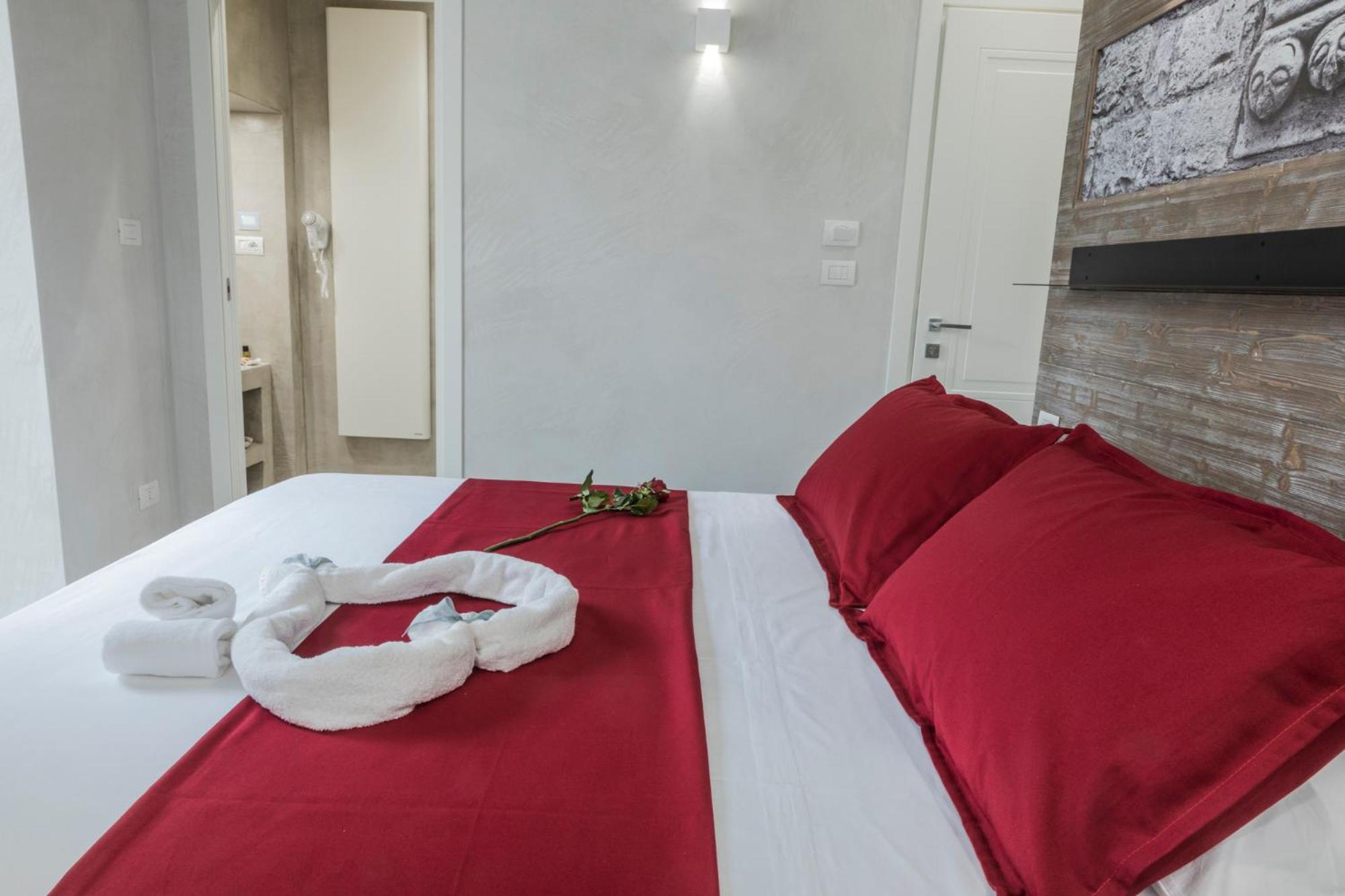 Superior Double Room with Balcony photo 3