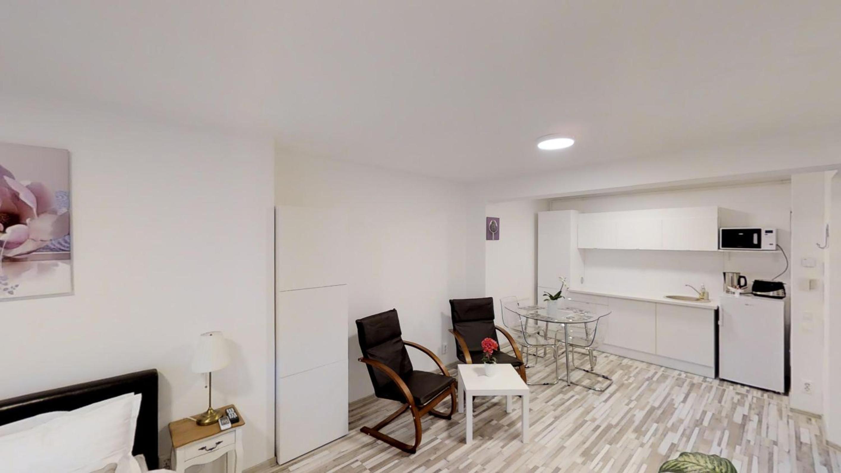 Apartment - Photo 22