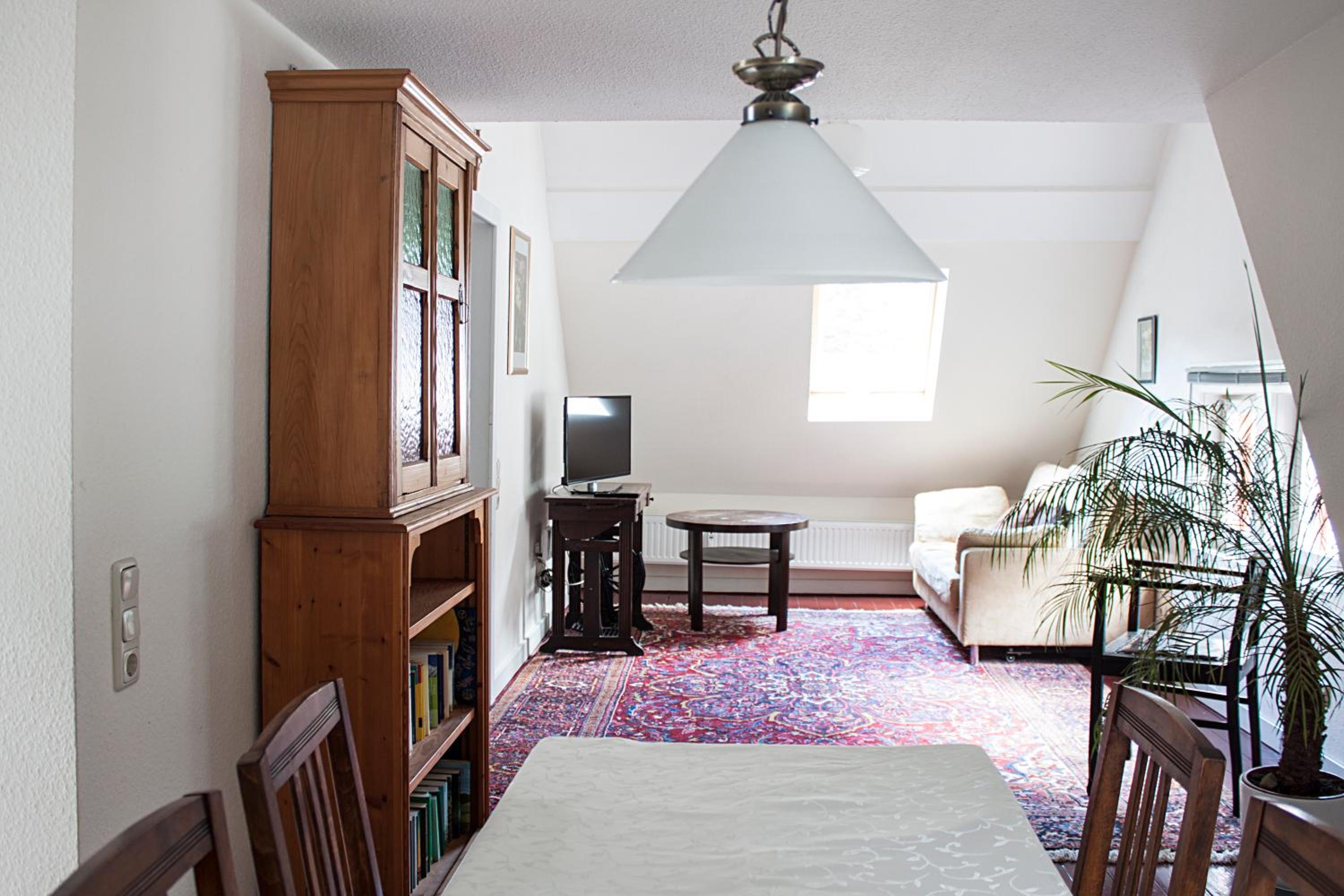Two-Bedroom Apartment - Photo 2