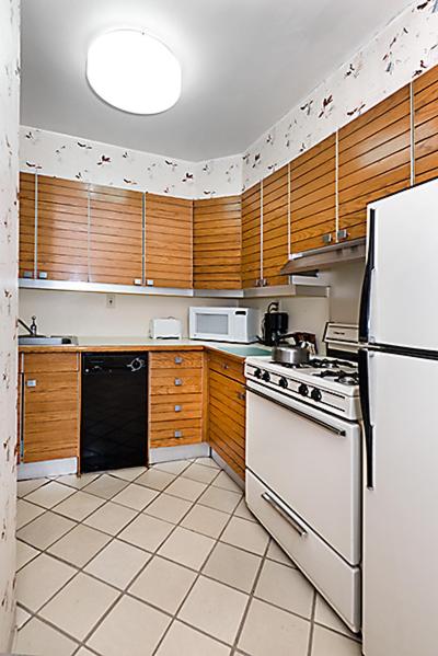 One-Bedroom Apartment photo 2