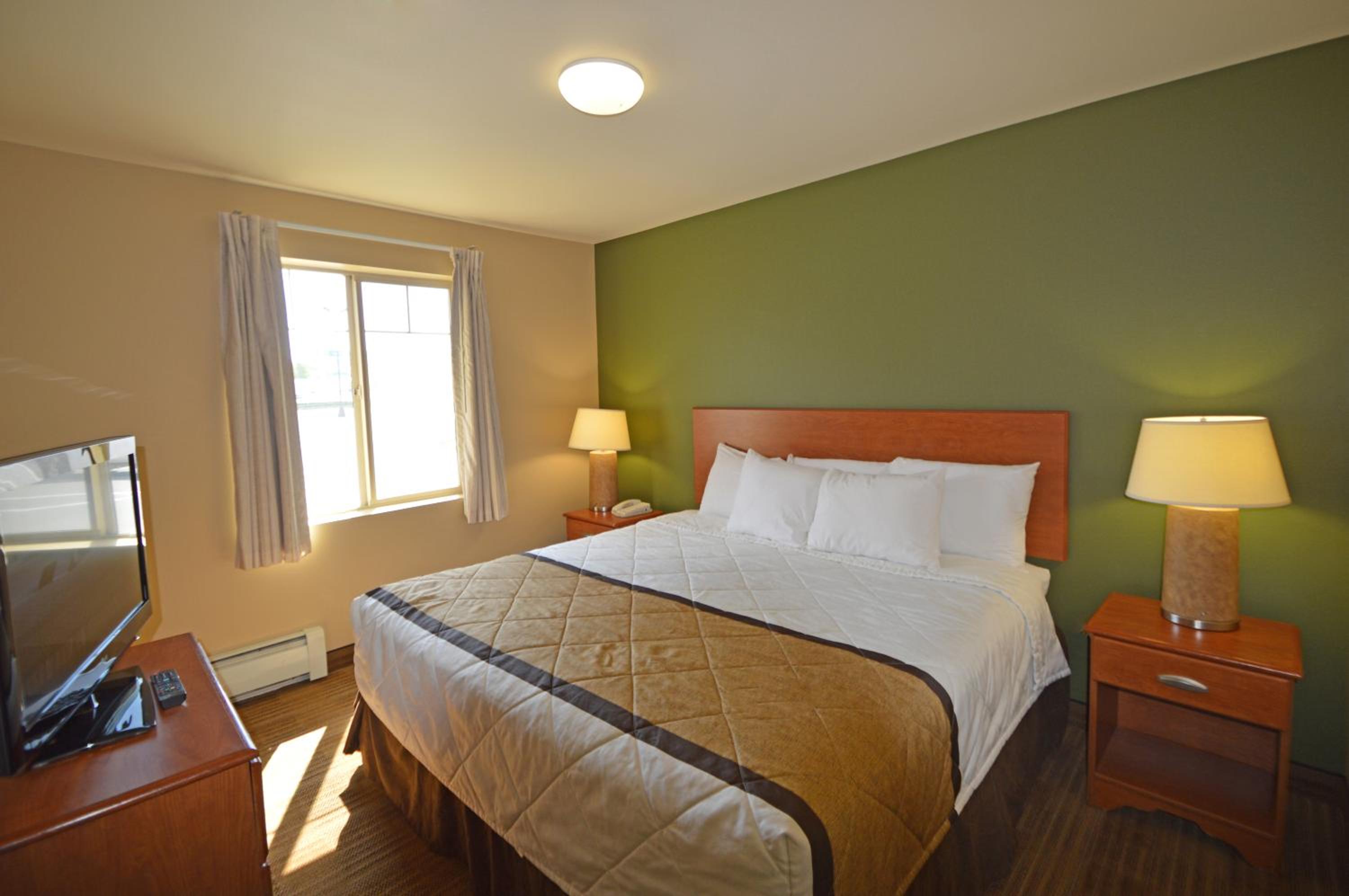 One Bedroom Suite - Non-Smoking photo 1