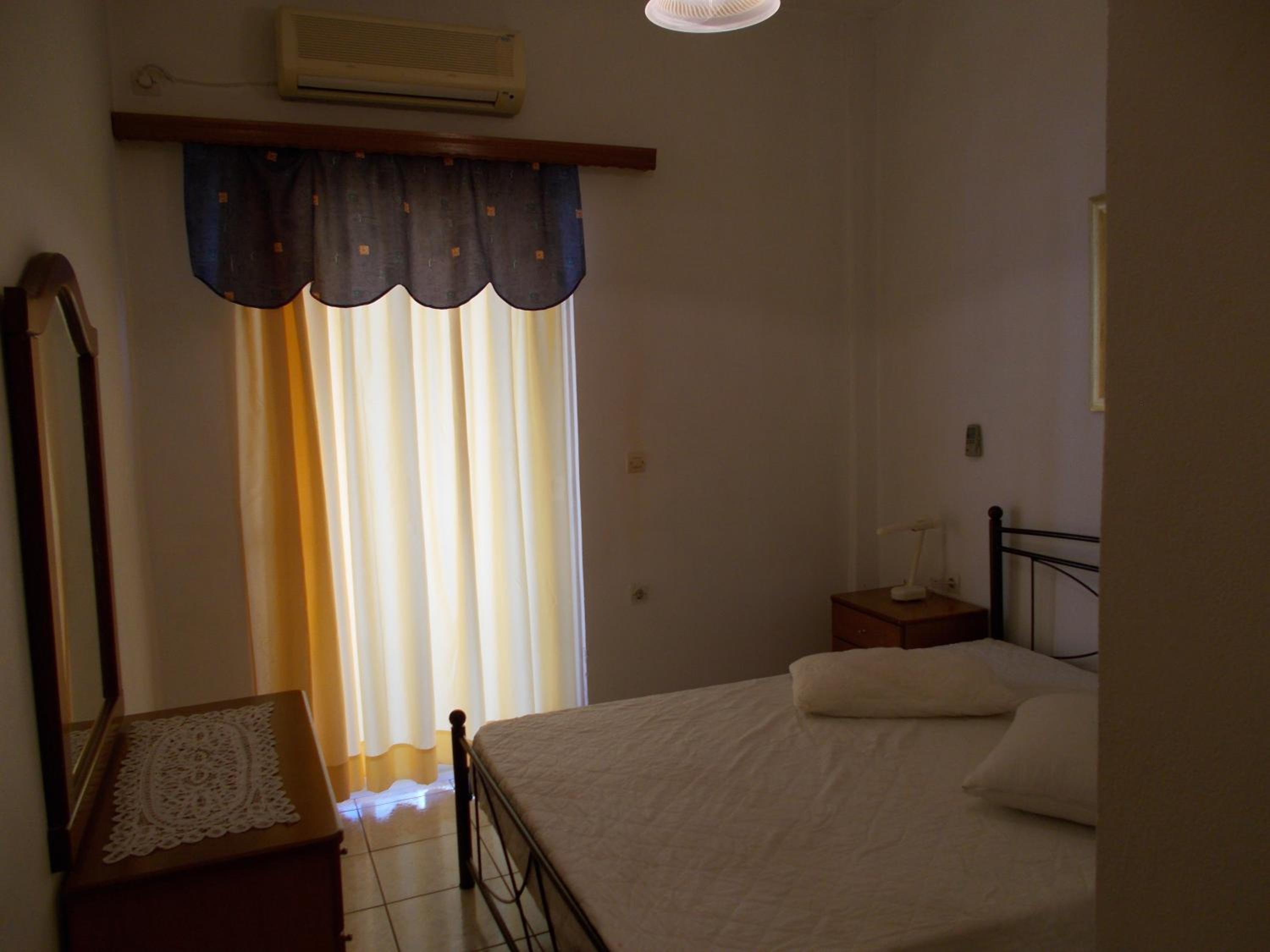 One-Bedroom Apartment (2 Adults + 2 Children) photo 3