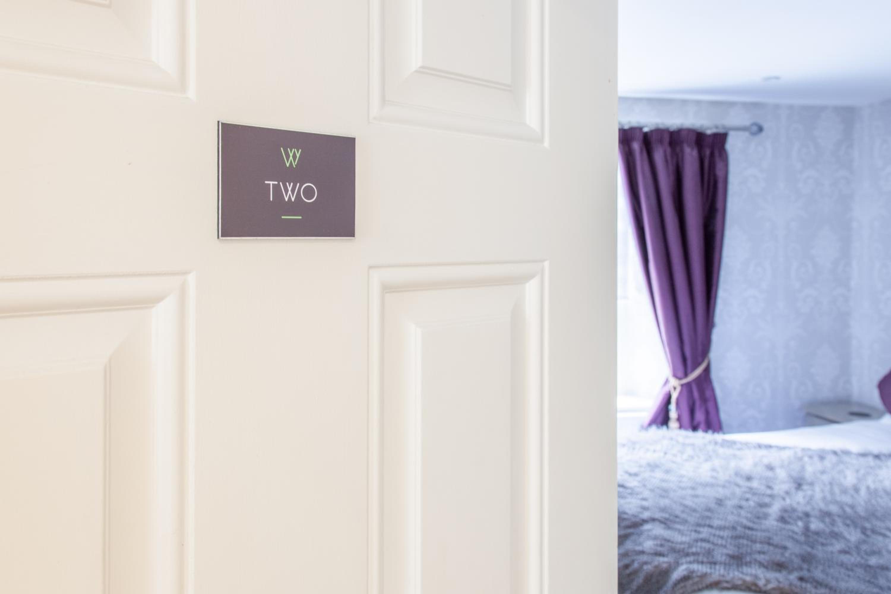Deluxe King Room photo 1