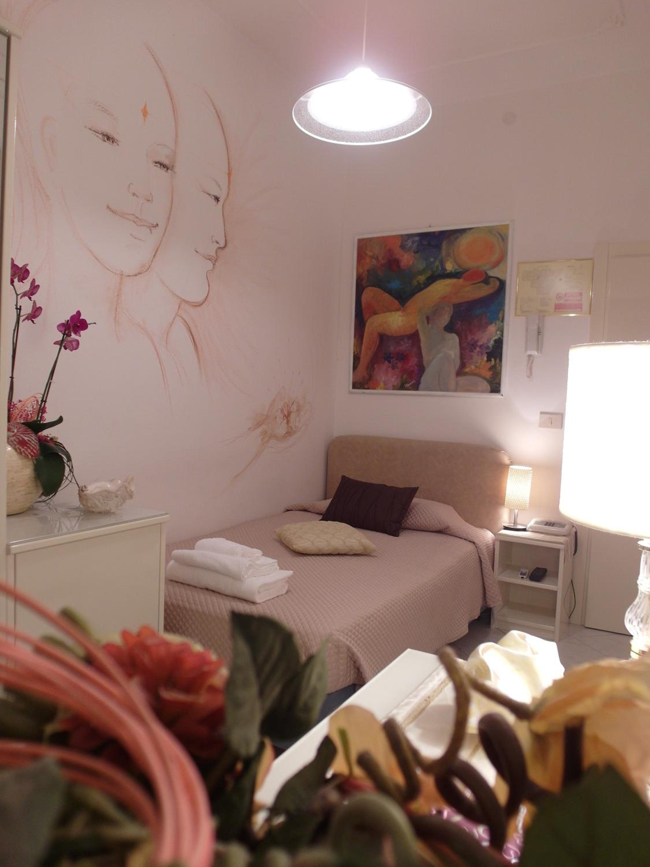 Single Room photo 2
