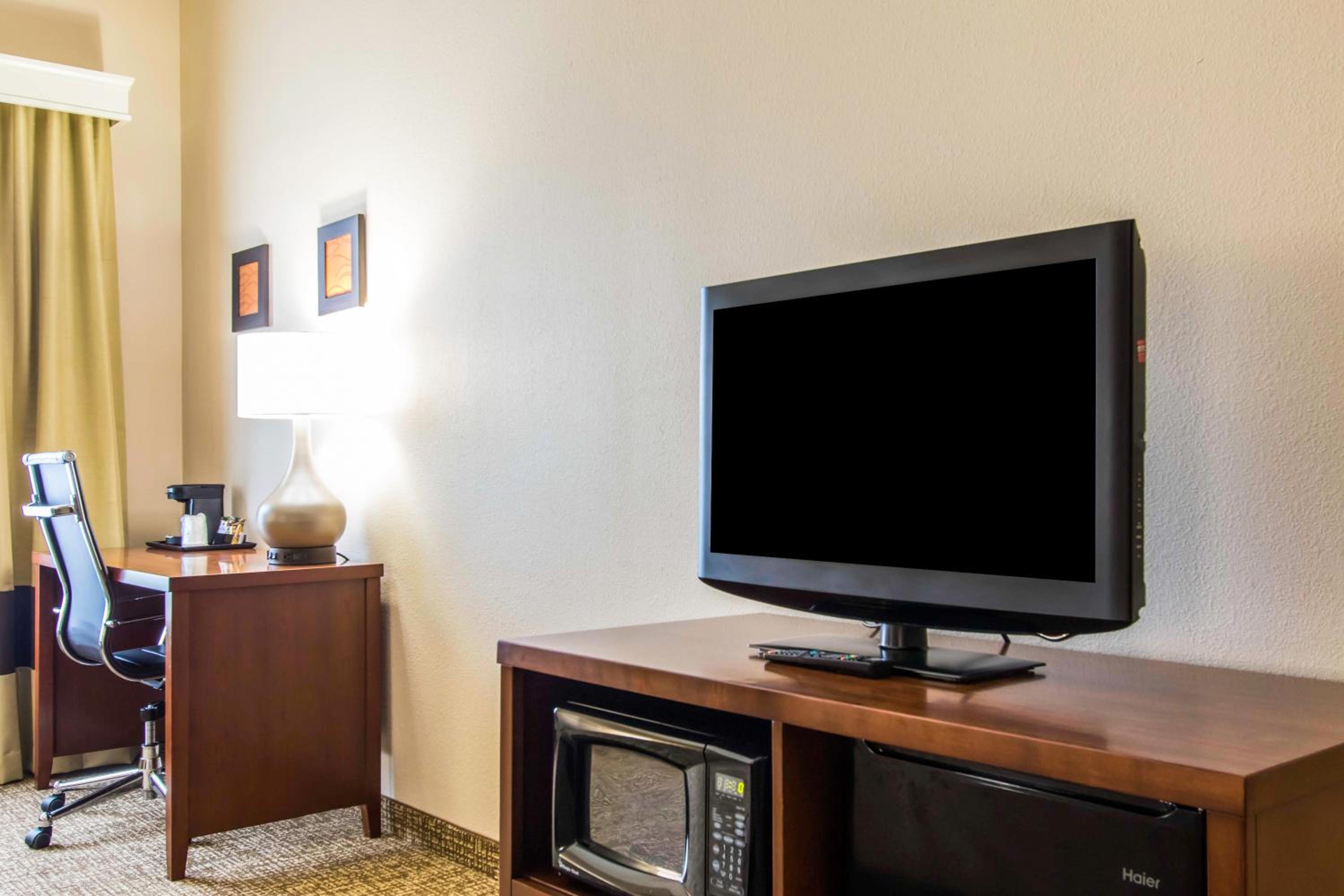 King Room - Disability Access - Non-Smoking - Photo 2