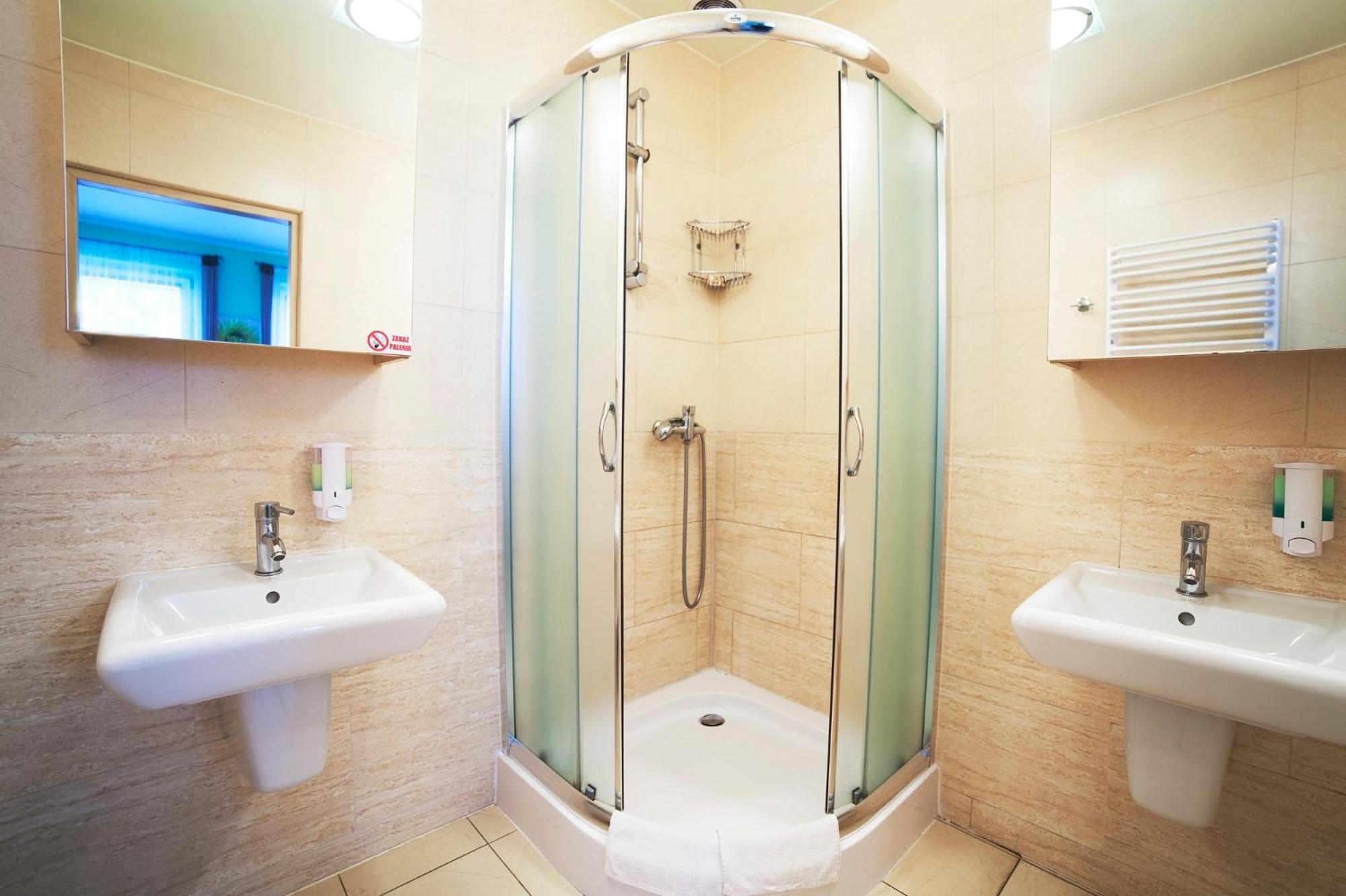 Premium Quadruple Room - Photo 3