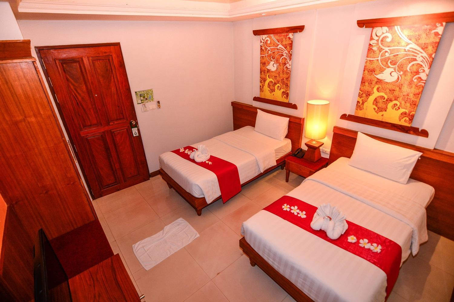 First Double or Twin Room - Breakfast - Photo 9