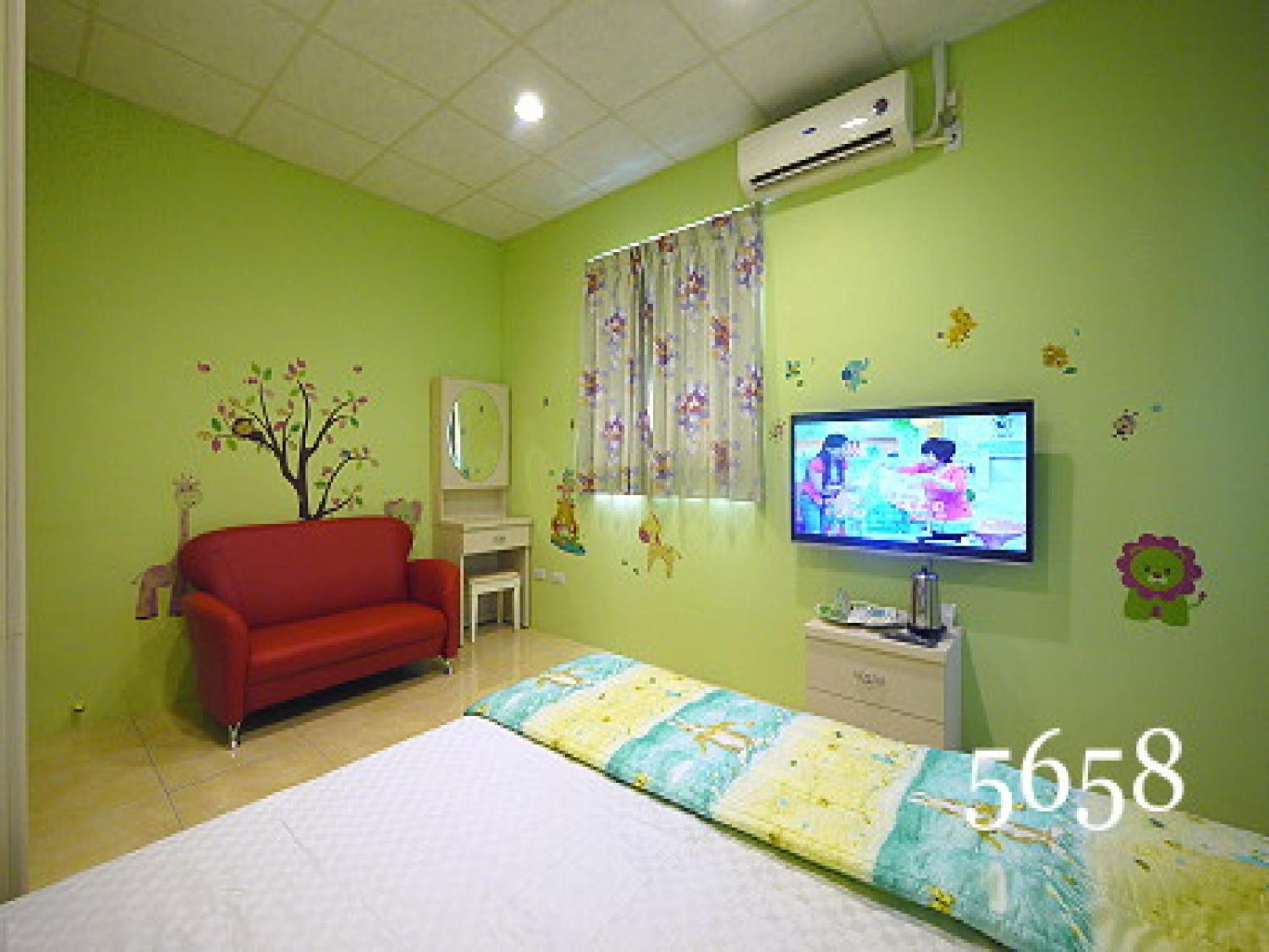 Standard Queen Room photo 1