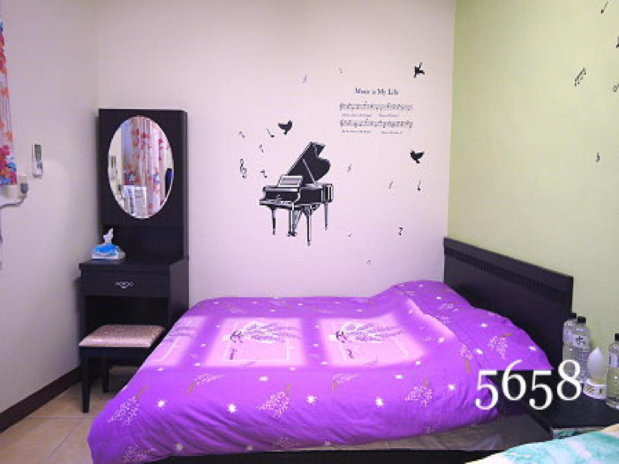 Queen Room with Two Queen Beds photo 2