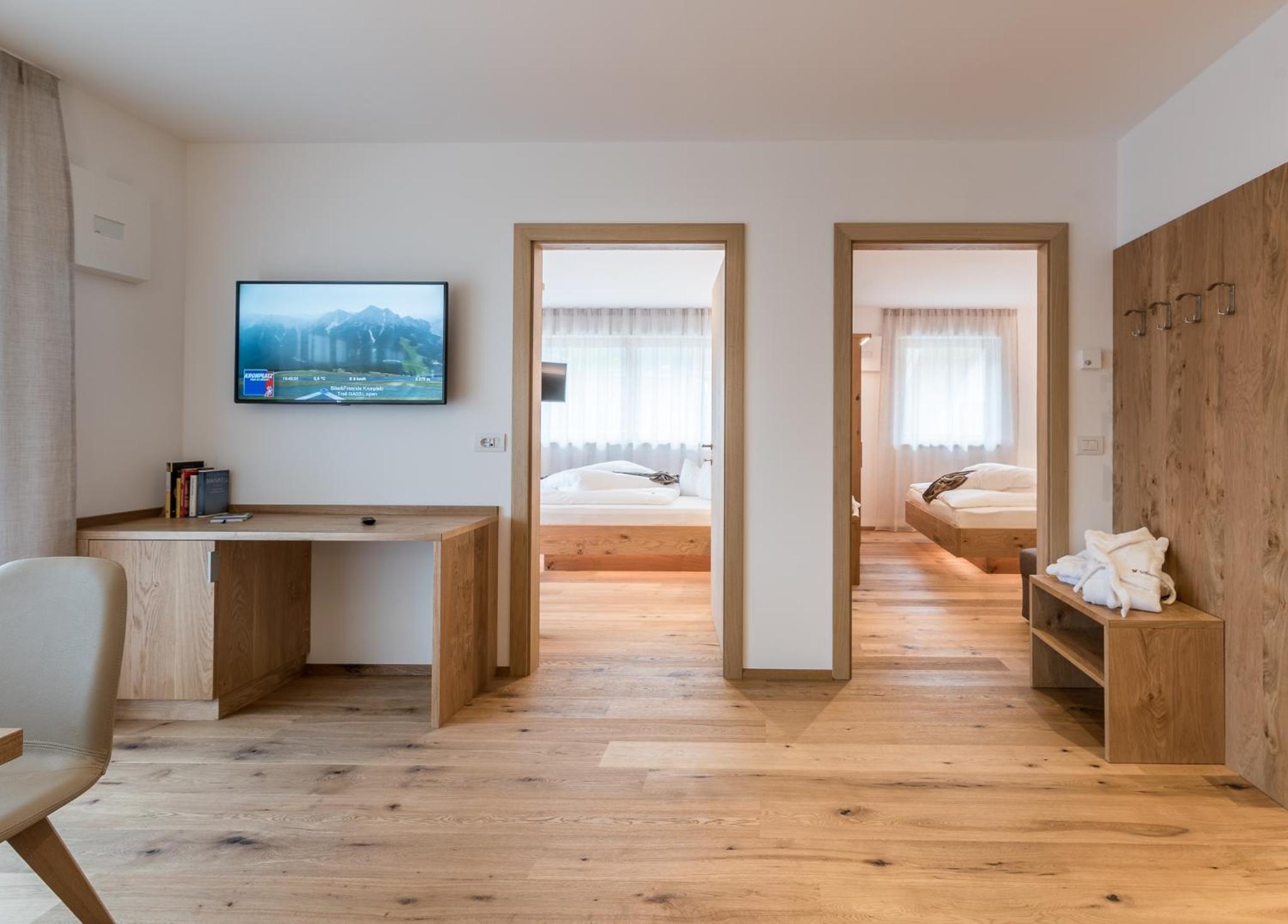 Two-Bedroom Suite - Photo 3
