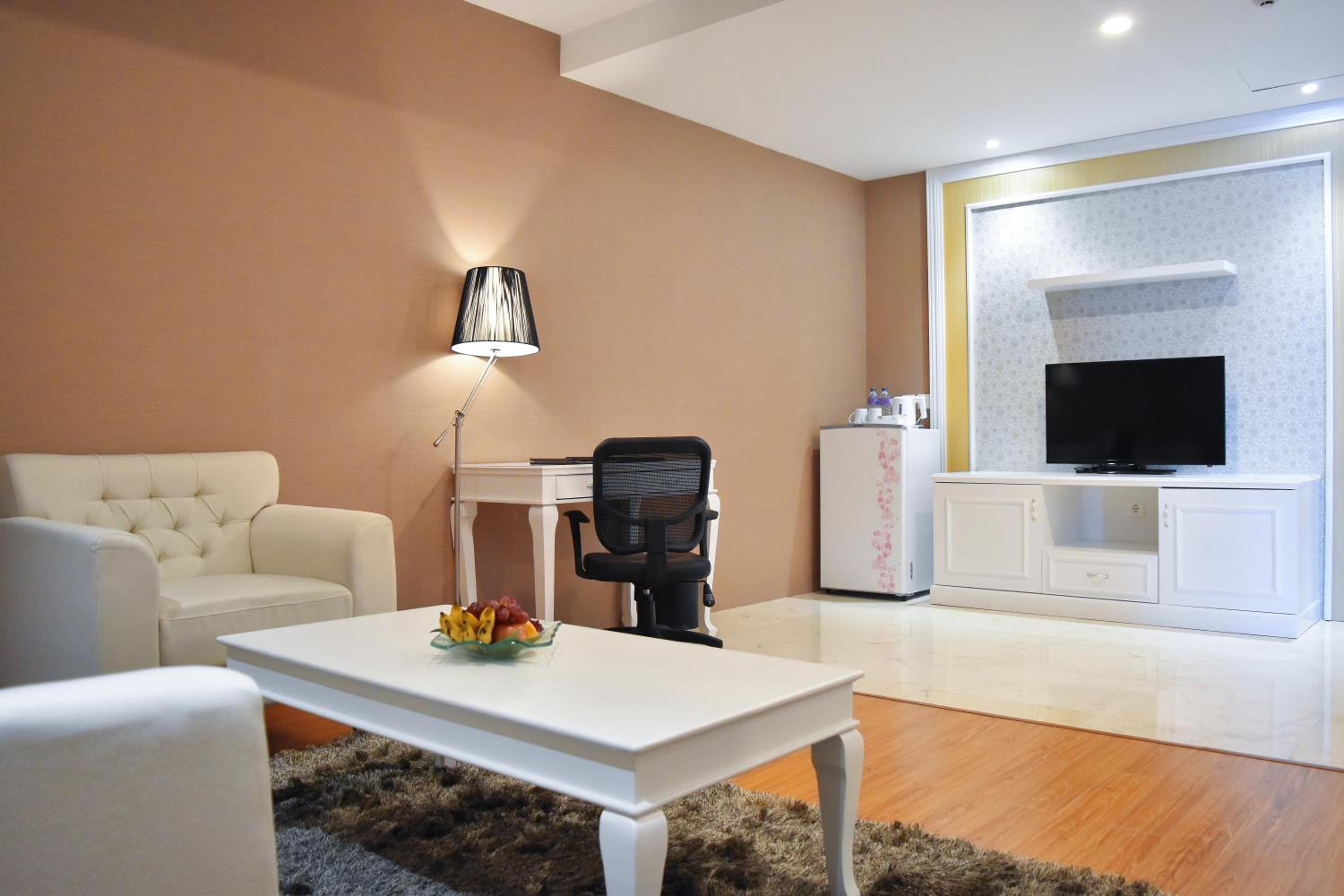 Executive Suite photo 2