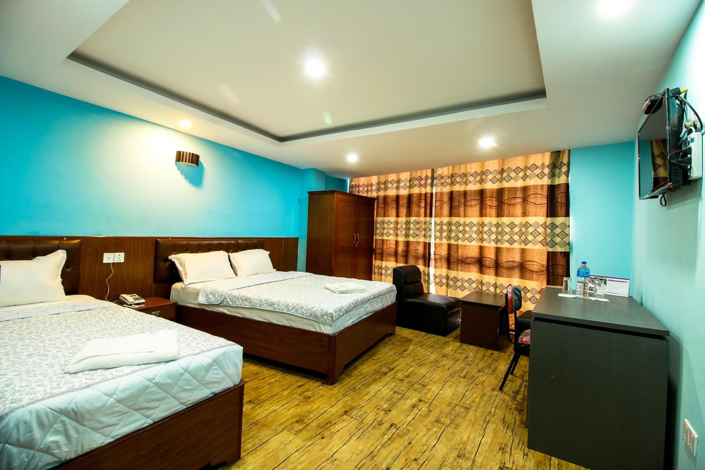 Double or Twin Room with Private Bathroom