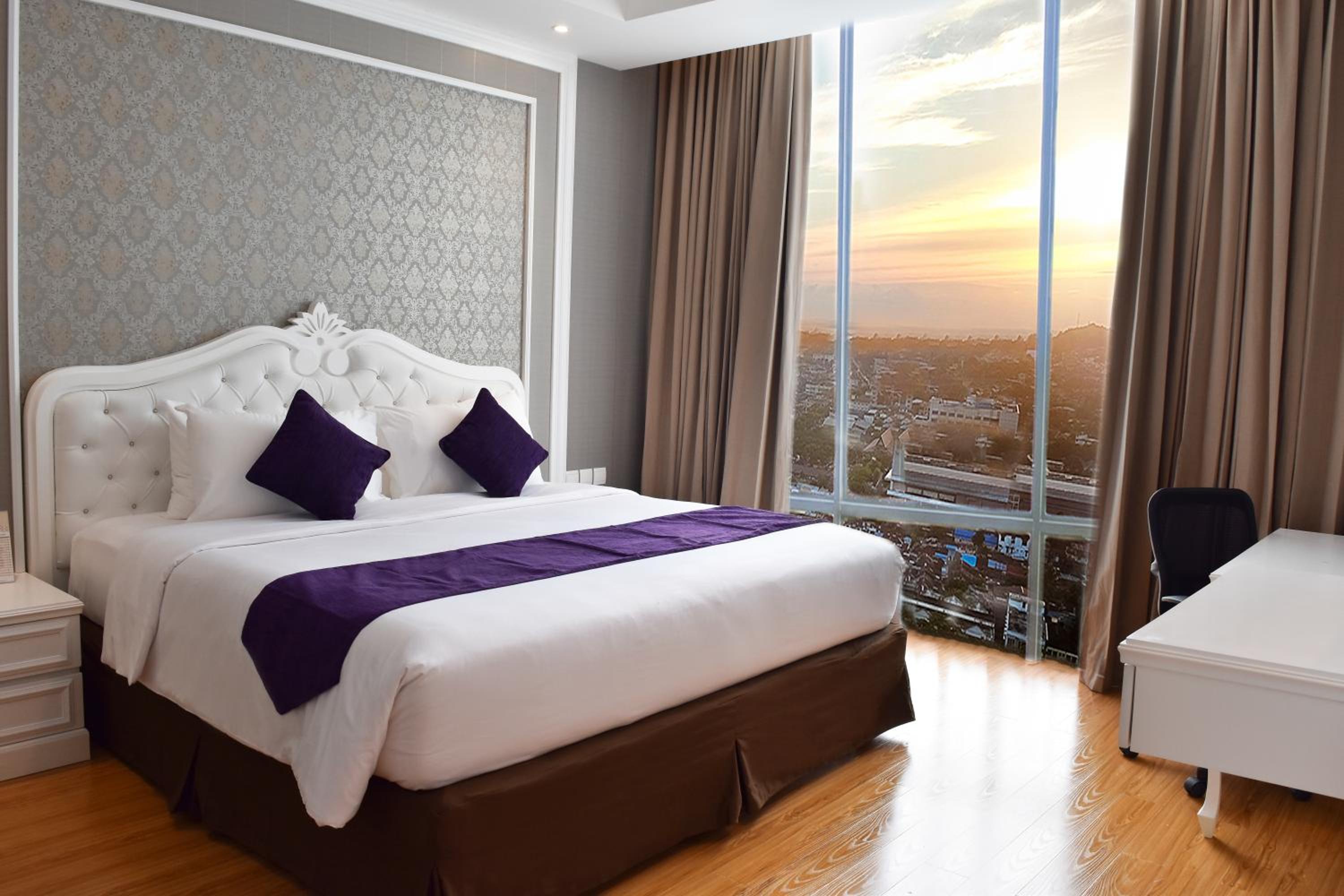 Executive Suite photo 3