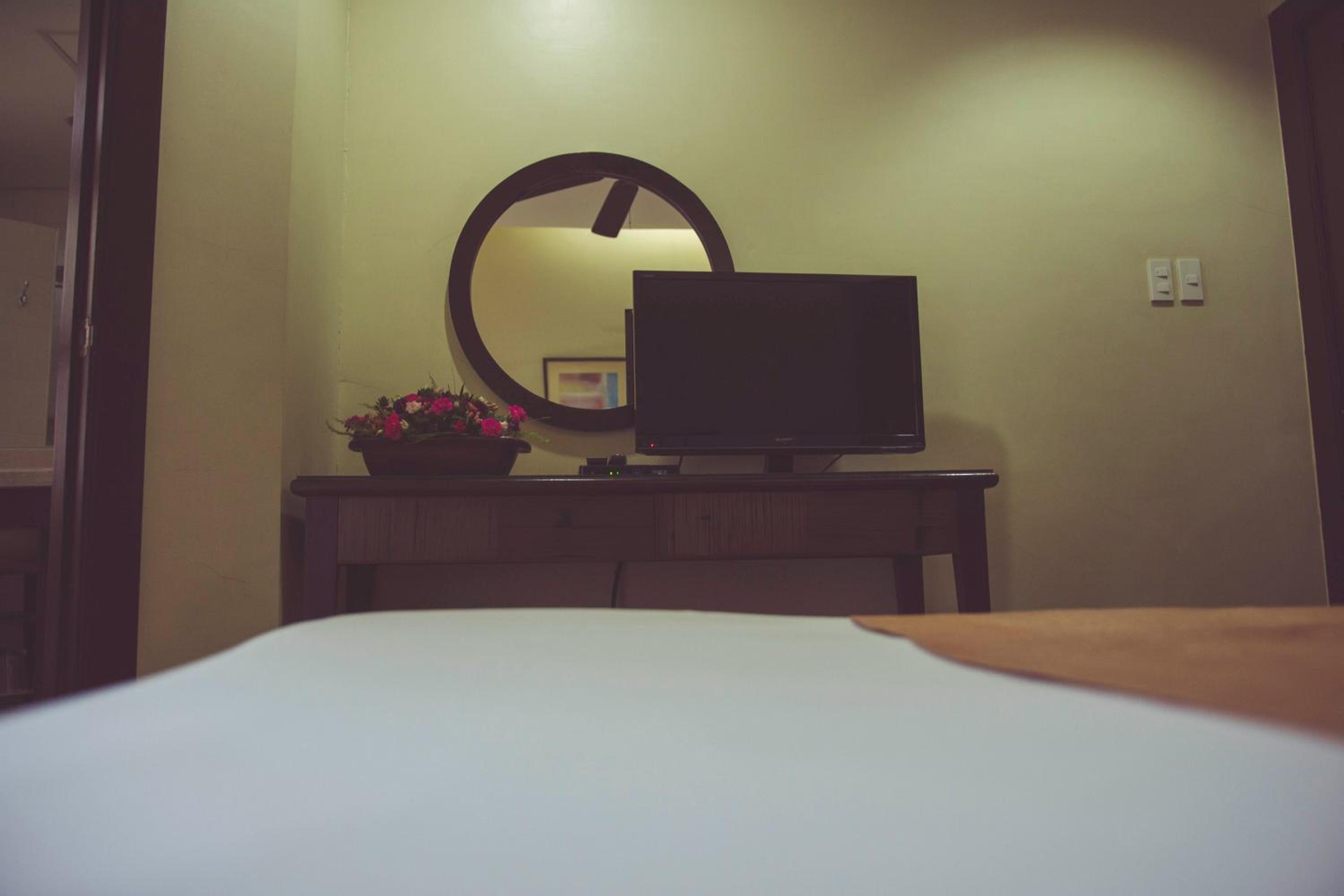 Executive Room with Air-conditioner - Photo 6