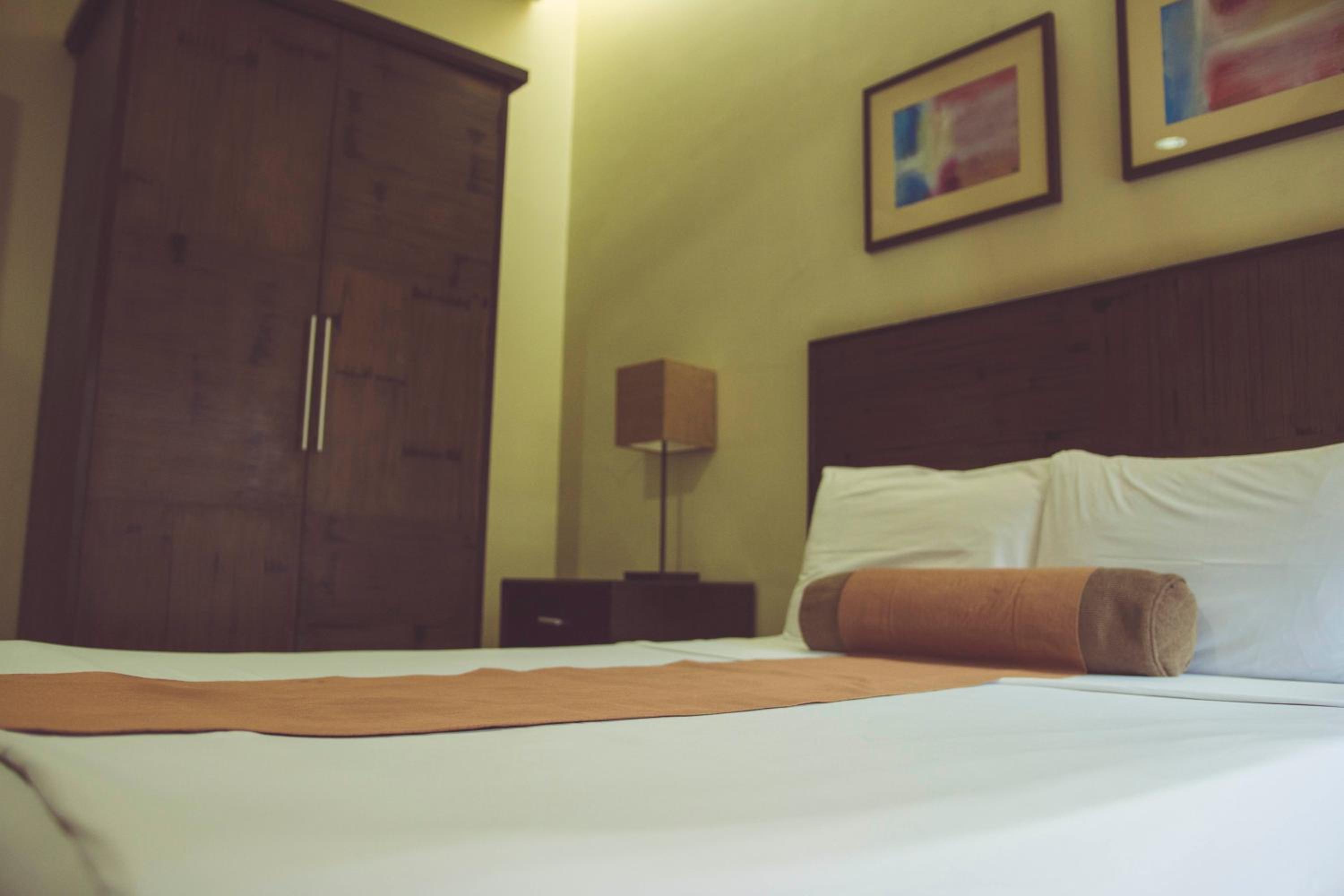 Executive Room with Air-conditioner - Photo 5