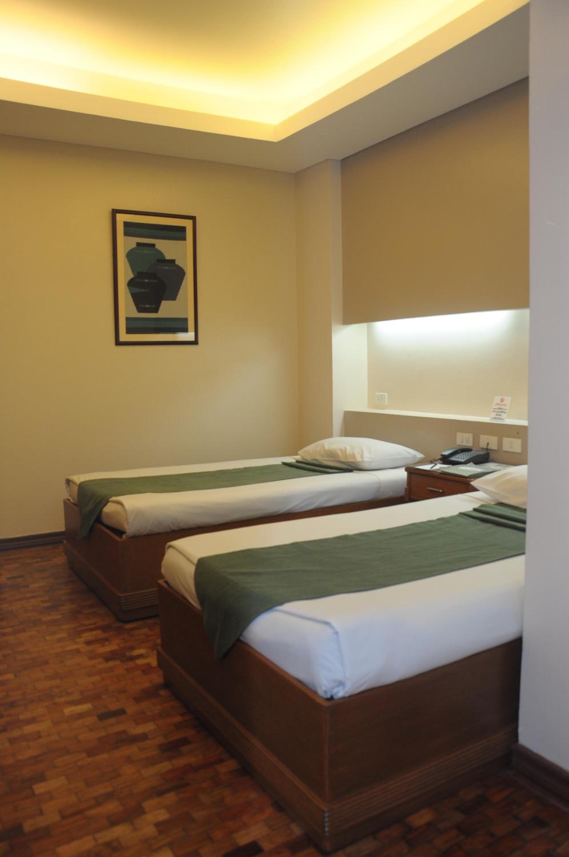 Superior Room with Airconditioned - Photo 5