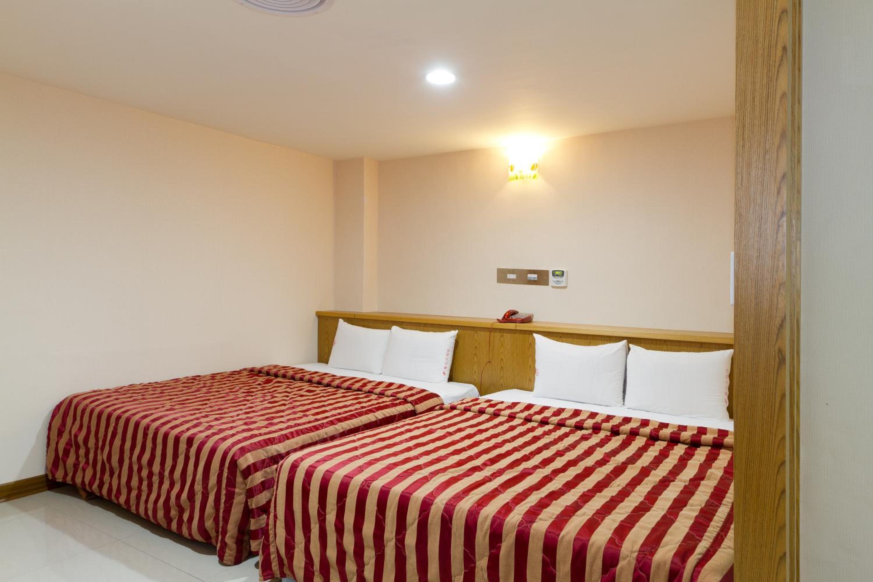 Classic Quadruple Room