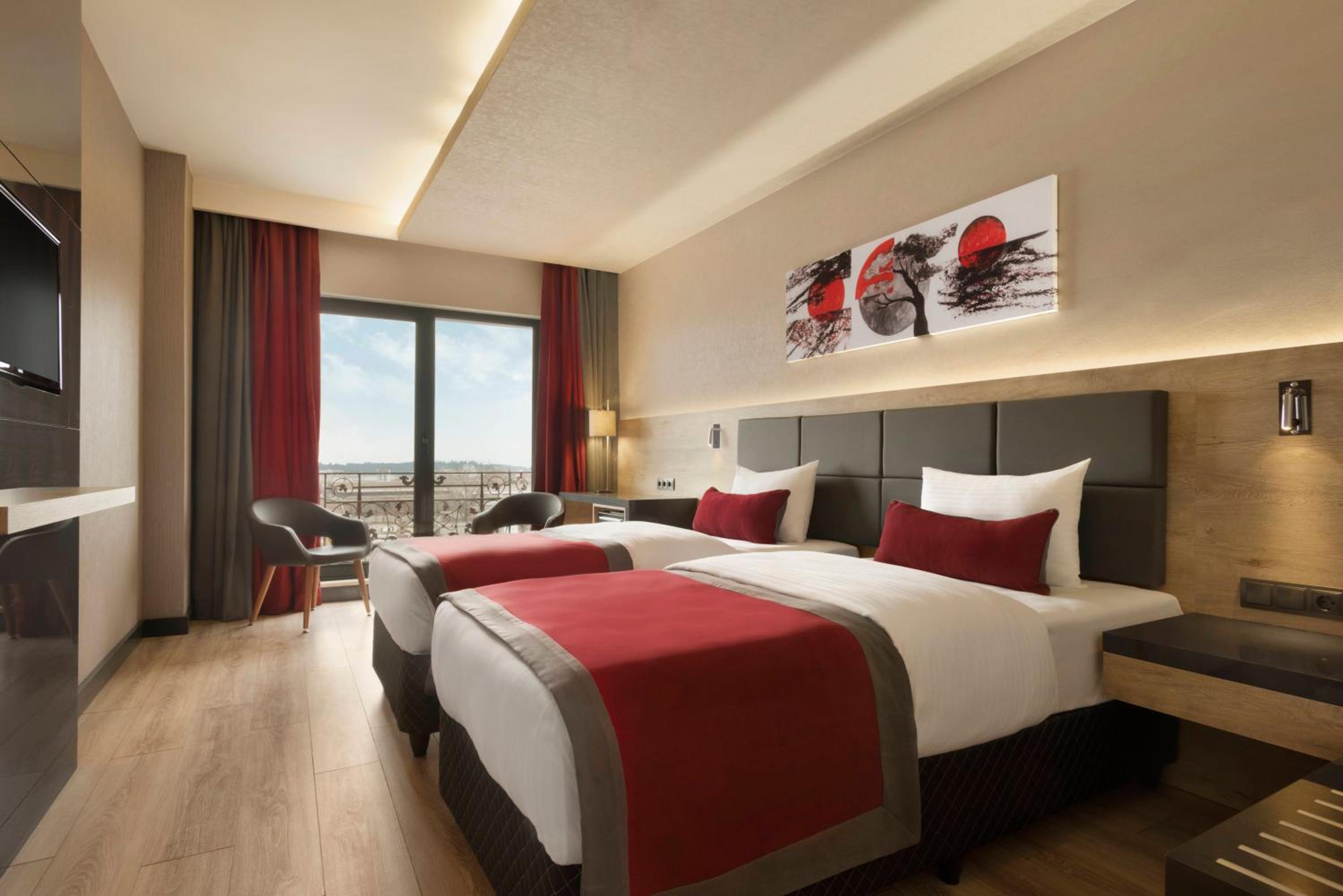 Twin Room with Two Twin Beds - Non-Smoking