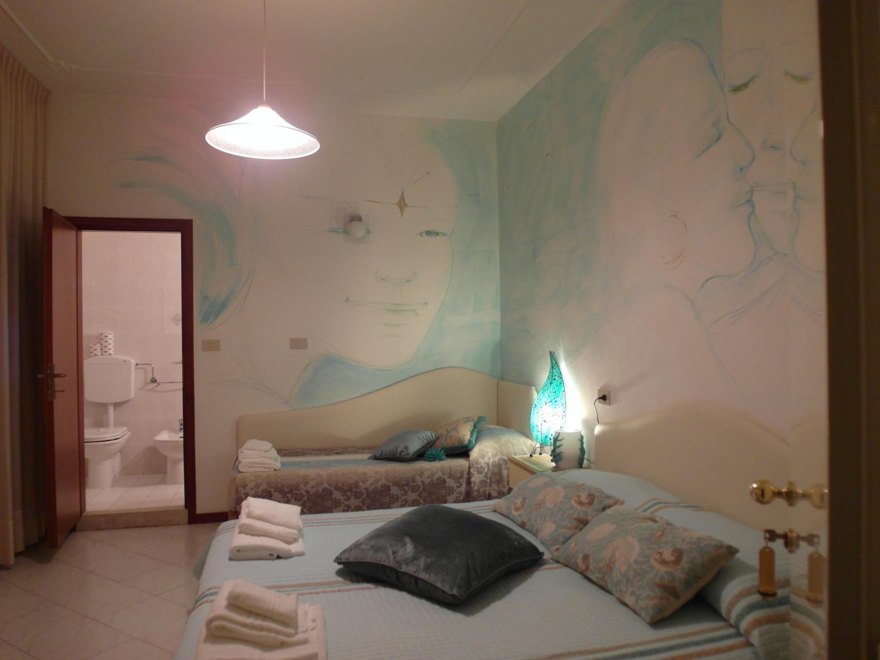 Triple Room with Balcony - Photo 2