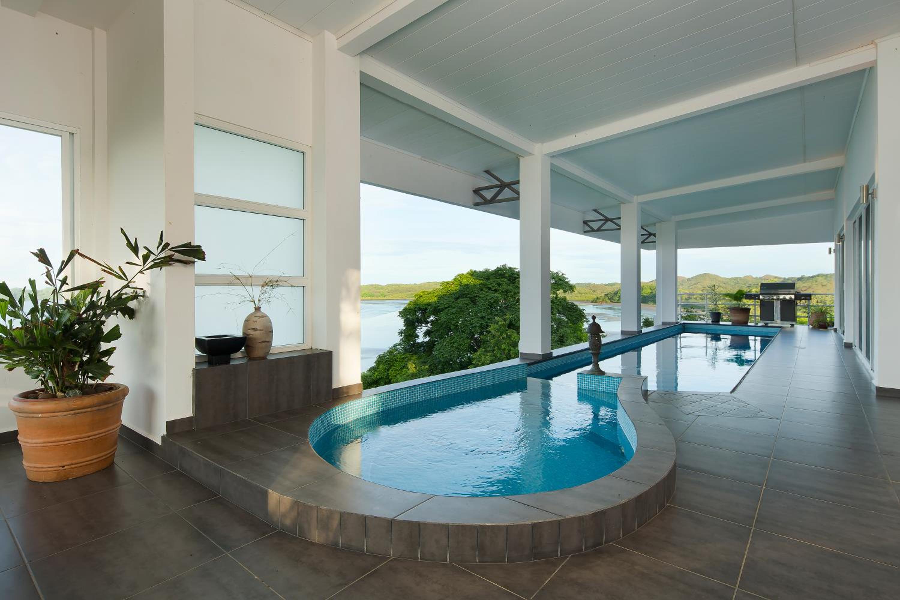 Villa - Beach Front photo 3