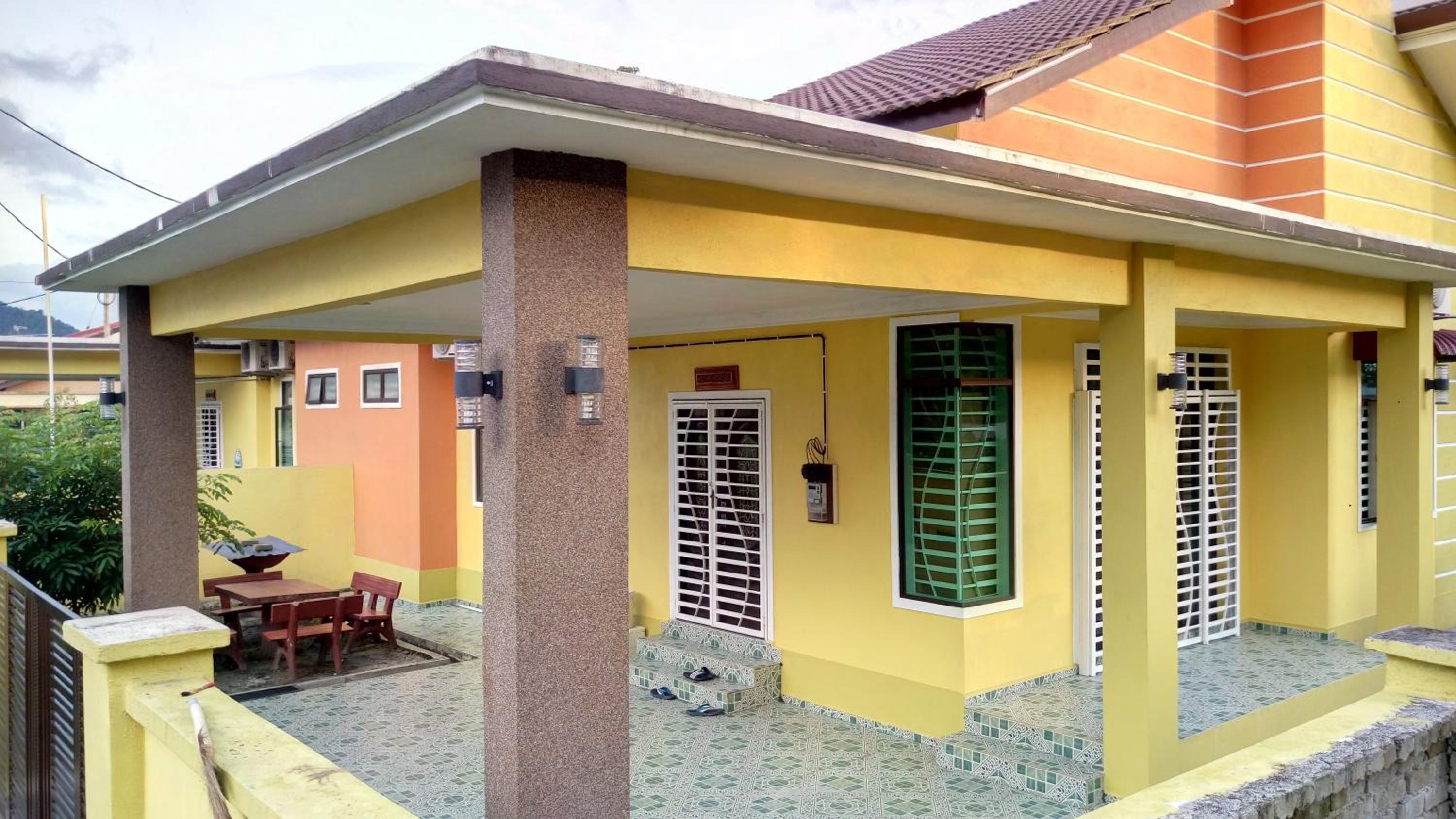 Four-Bedroom House photo 2
