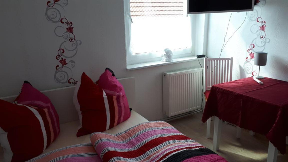 Budget Double Room - Photo 7