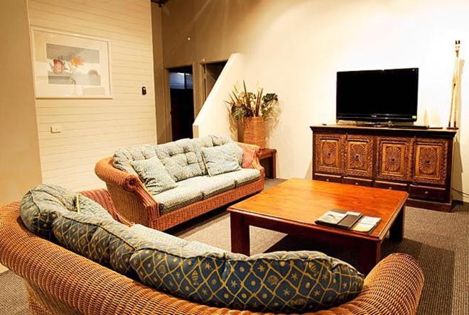 Three-Bedroom Villa photo 1