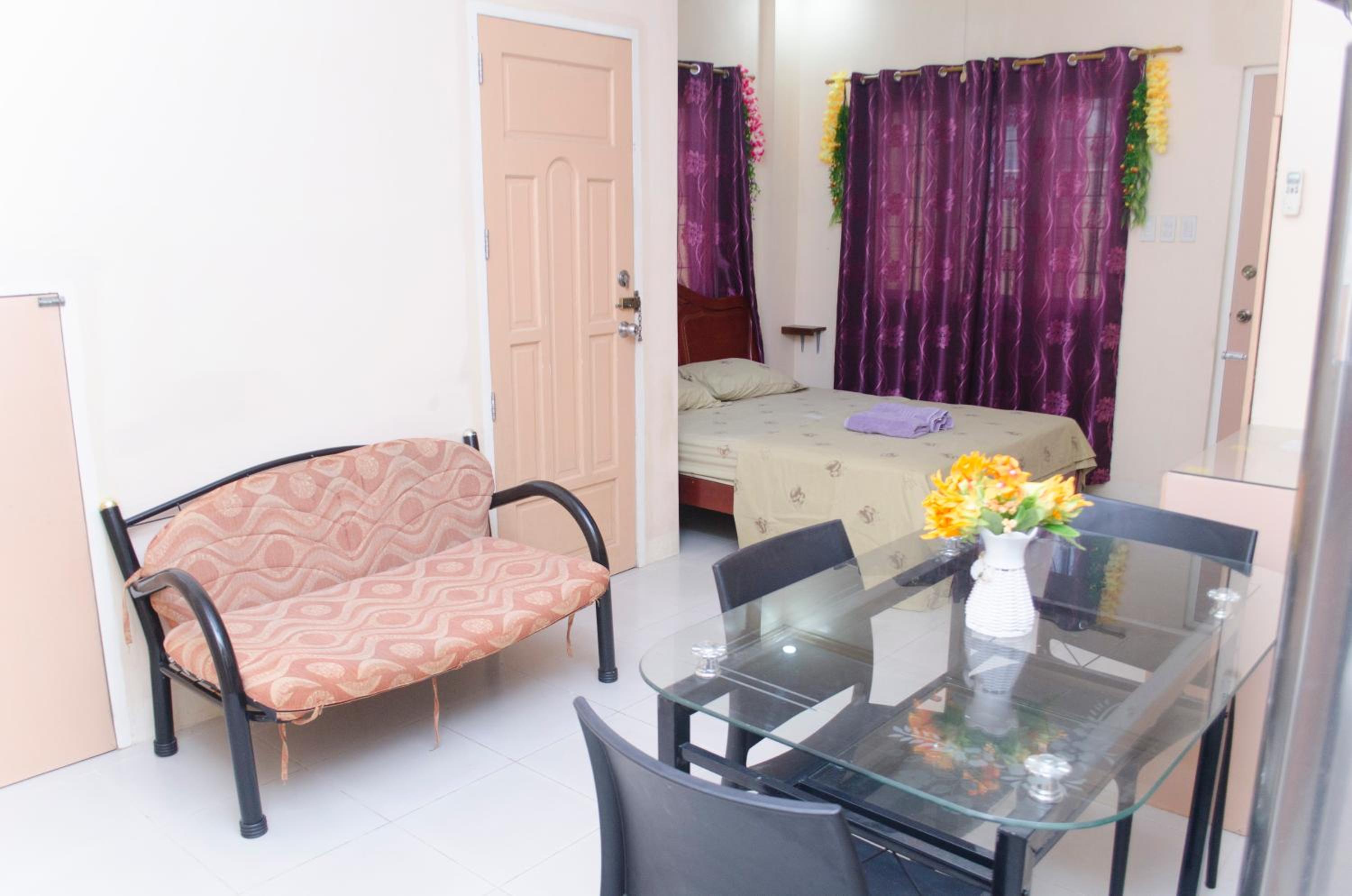 Studio Apartment - Photo 5