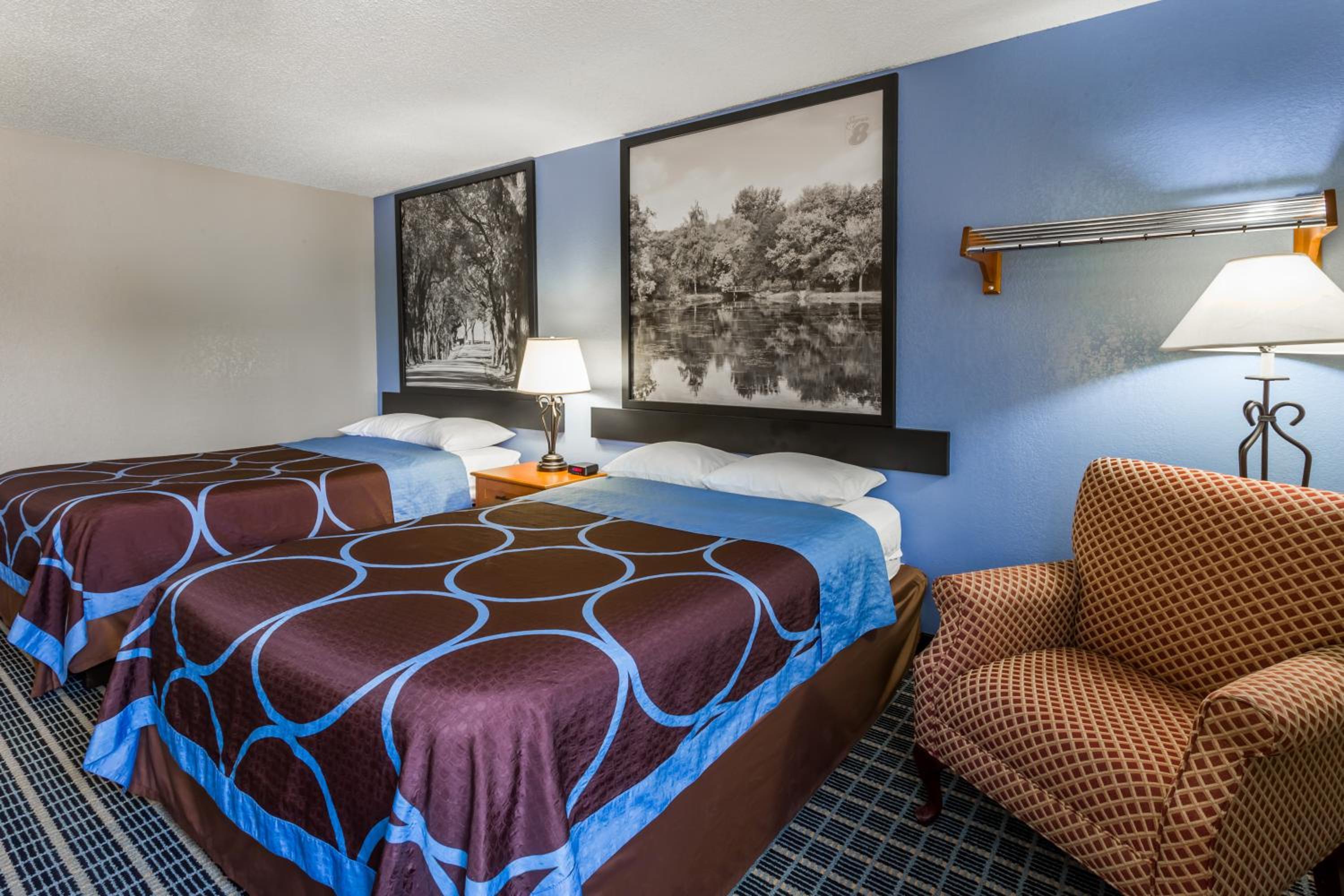 Double Room with Two Double Beds - Non-Smoking - Photo 1