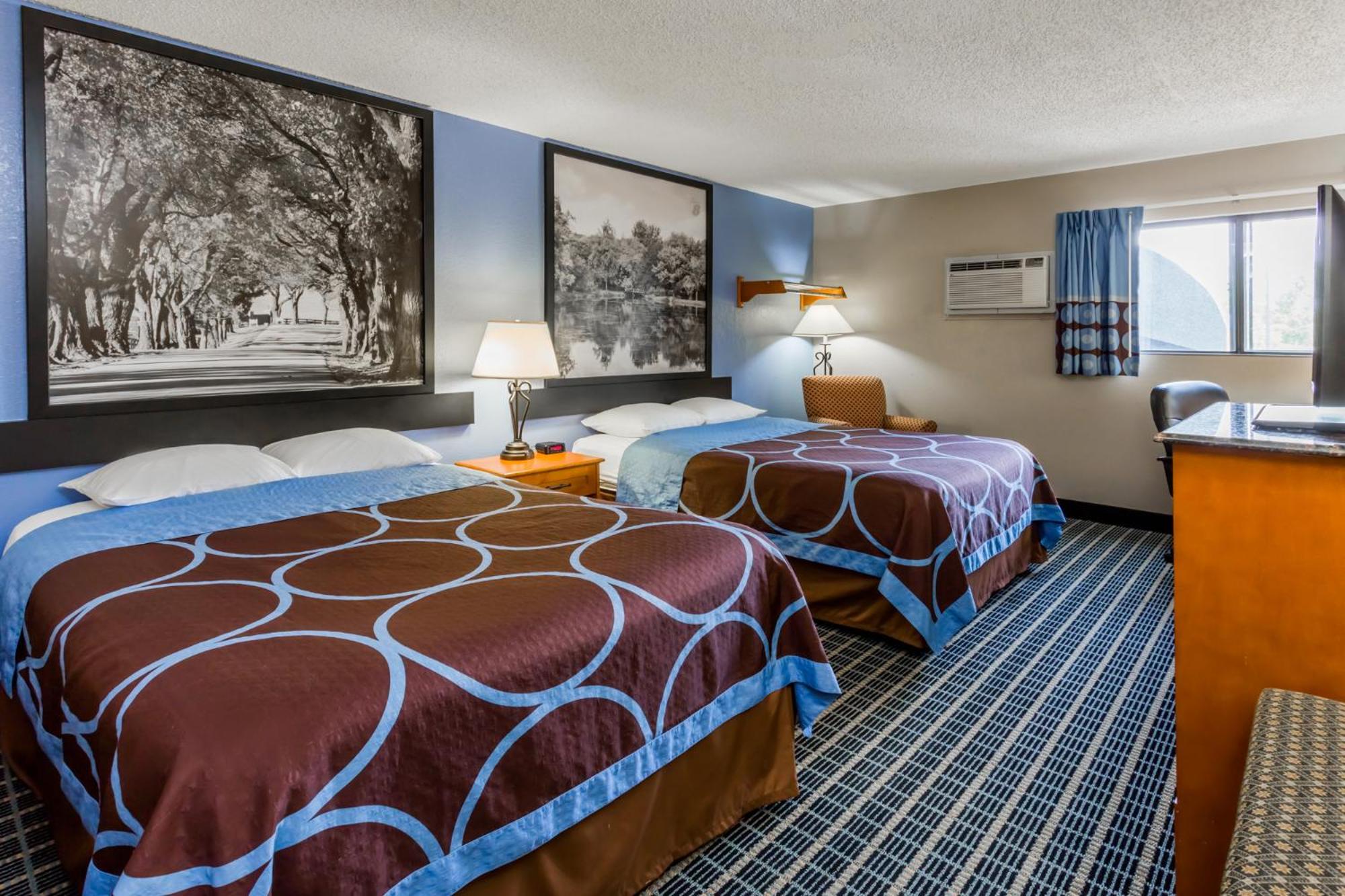 Double Room with Two Double Beds - Non-Smoking - Photo 6