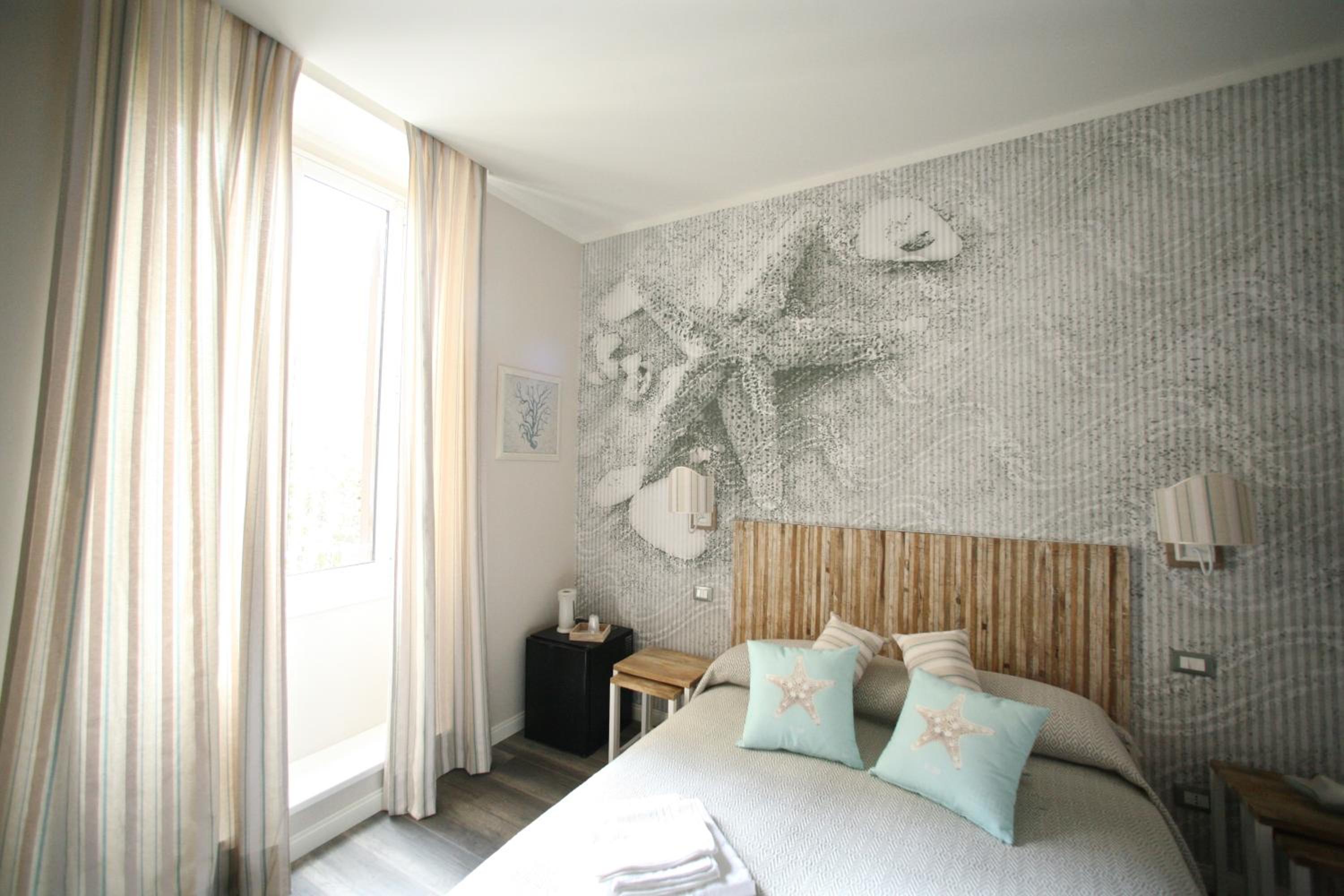 Deluxe Double or Twin Room photo 2