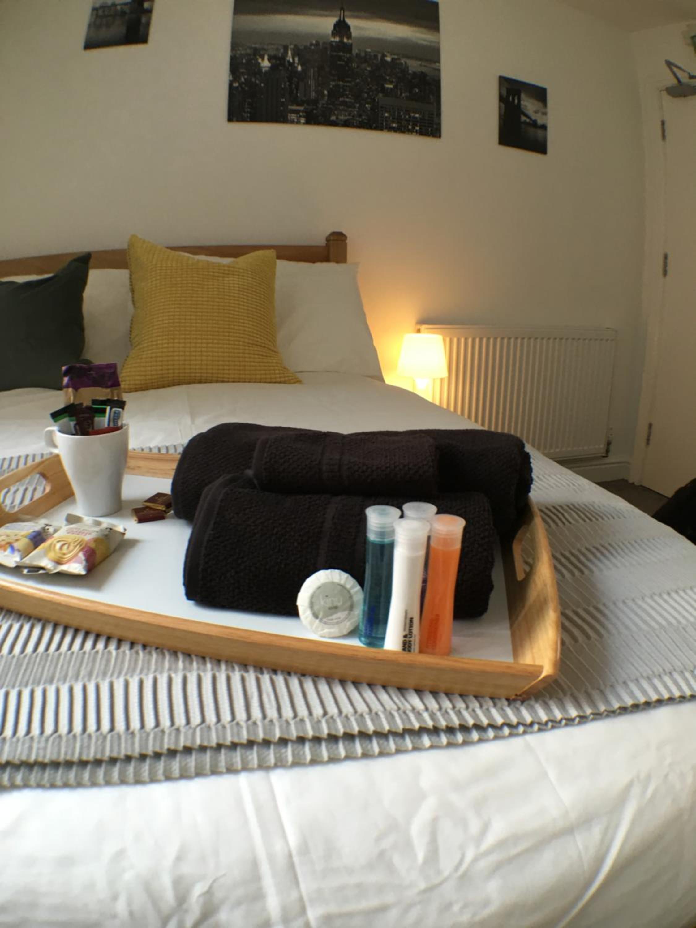 Budget Double Room - Photo 8