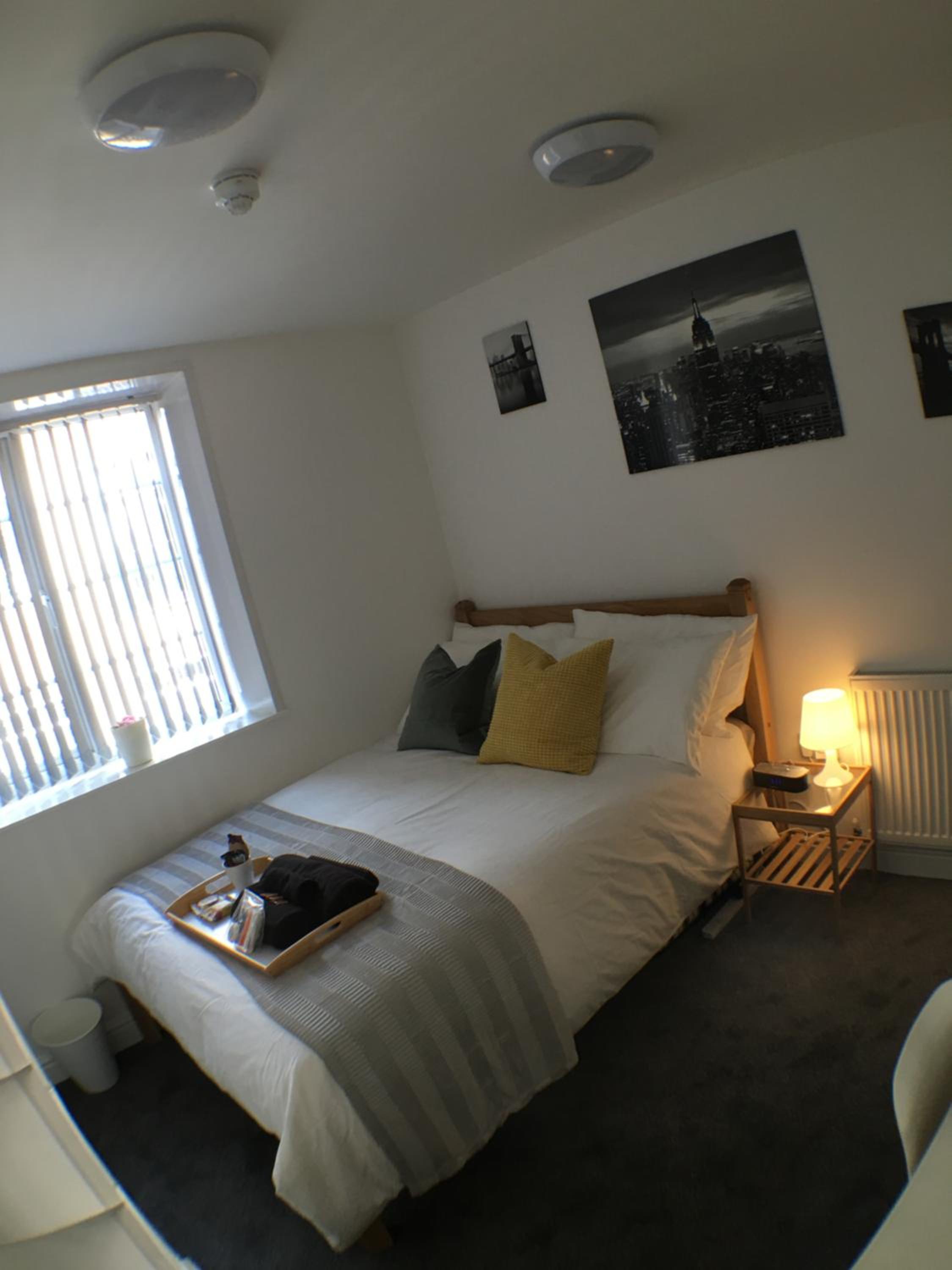 Budget Double Room - Photo 17