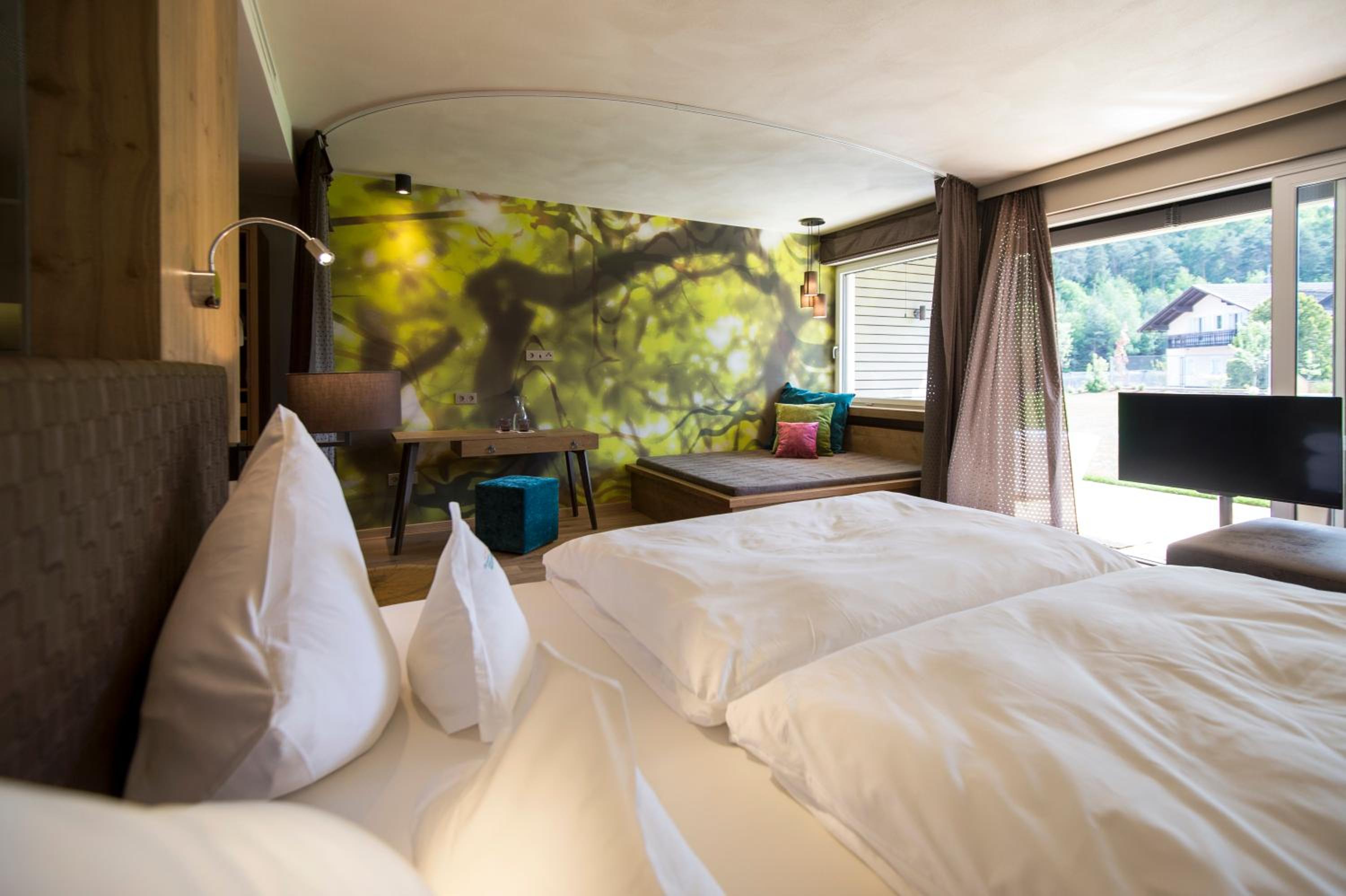 Luxury Suite with Garden
