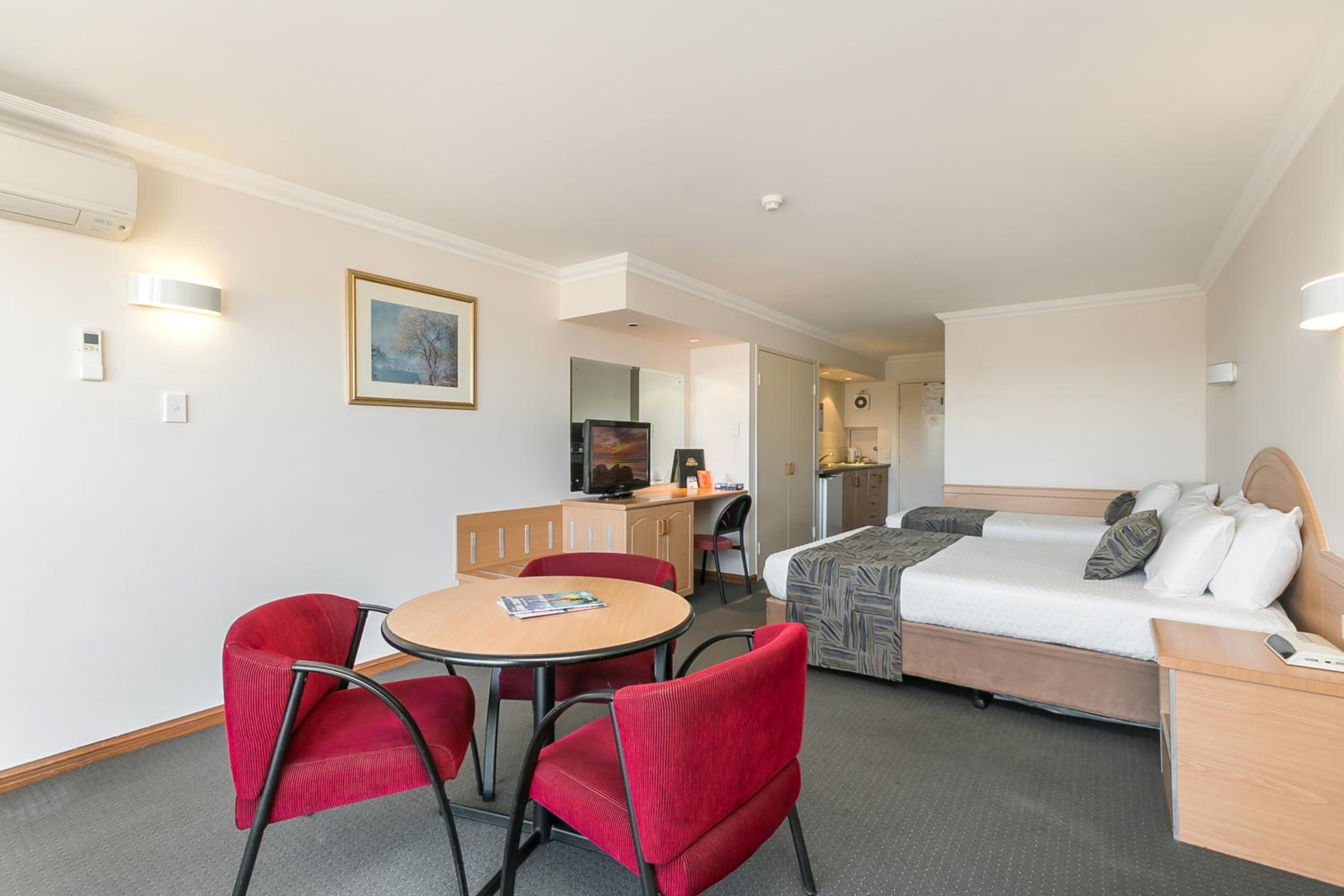 Superior Double or Twin Suite